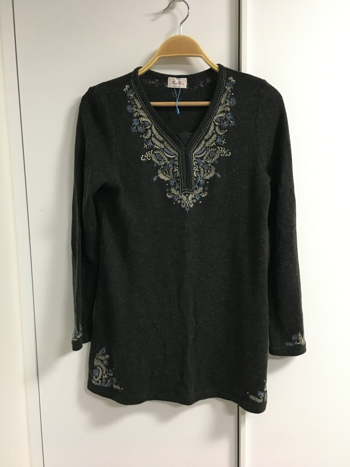 차콜 에스닉 vtg 니트 상품이미지1