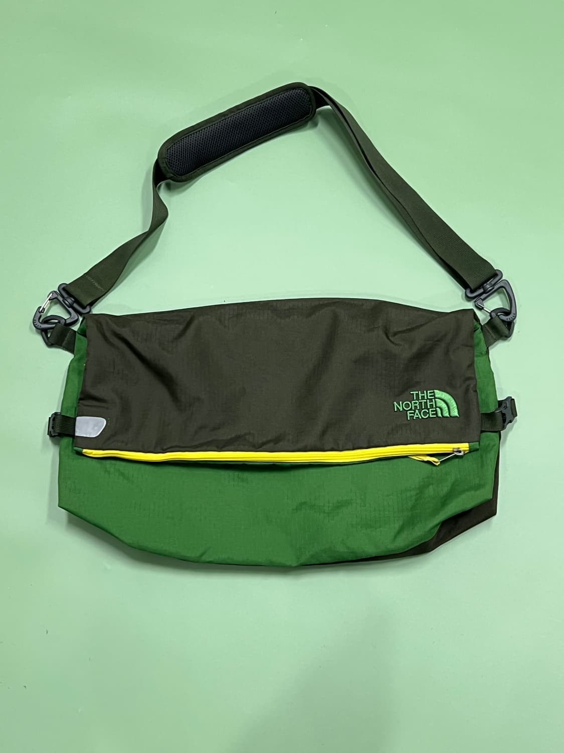 (OS) 노스페이스 컨버터브루 리플렉티브 크로스백 상품이미지2