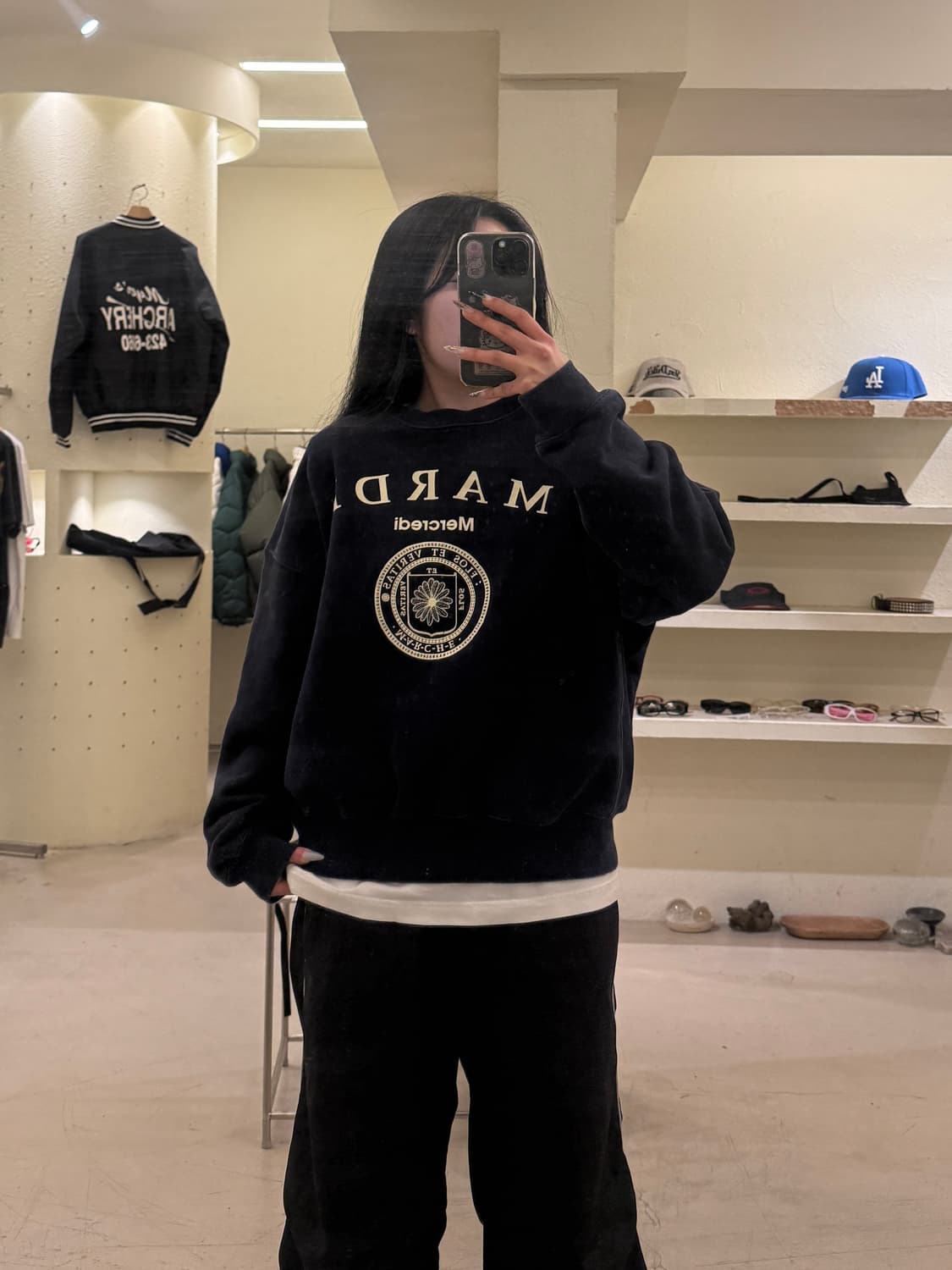 마르디메크르디 네이비 빅로고 맨투맨 U753 상품이미지1