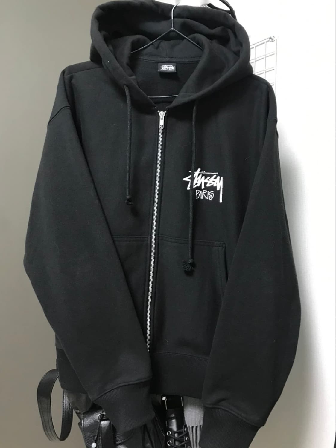 스투시 파리 후드집업 상품이미지2