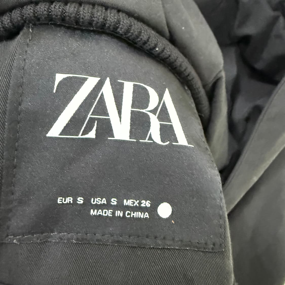 [S] 자라 ZARA 여성 크롭 후드 윈드브레이커 1226T1 상품이미지3