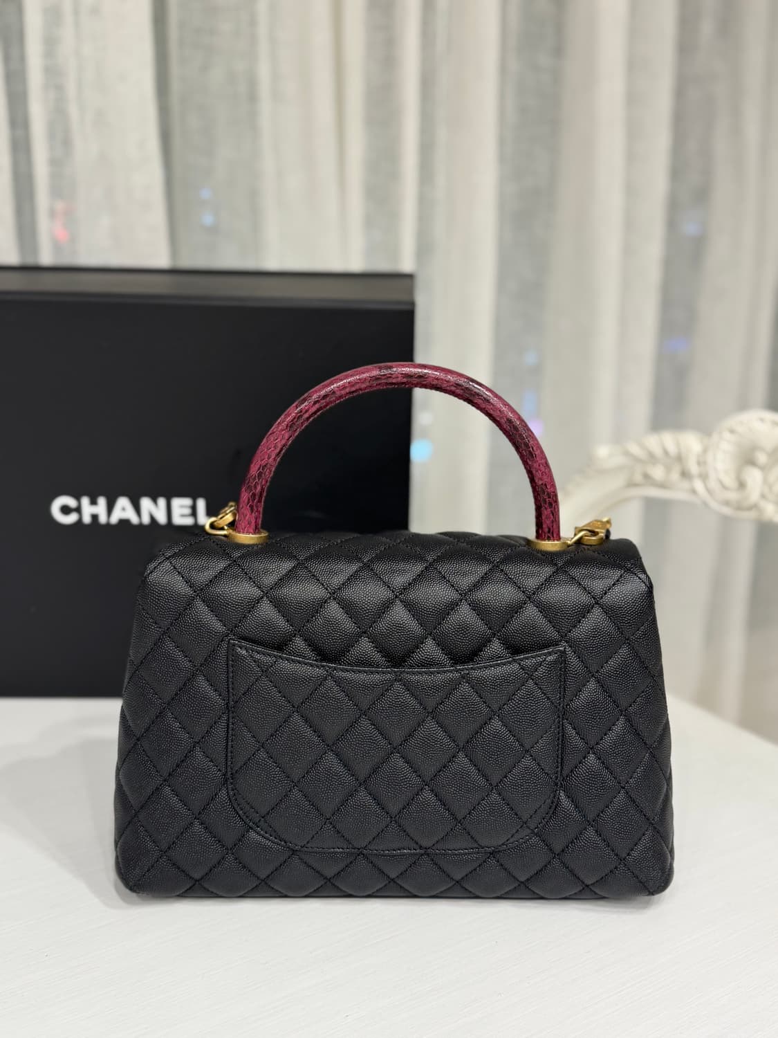 샤넬 코코핸들 캐비어 미디움 28사이즈 상품이미지4