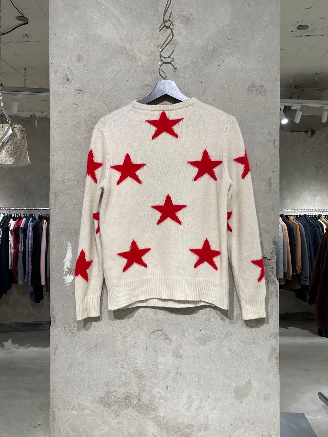 메종 키츠네 아이보리 폭스 헤드 스타즈 스웨터 상품이미지6