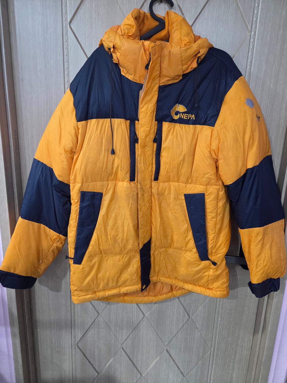 네파 엘로우 패딩 상품이미지1