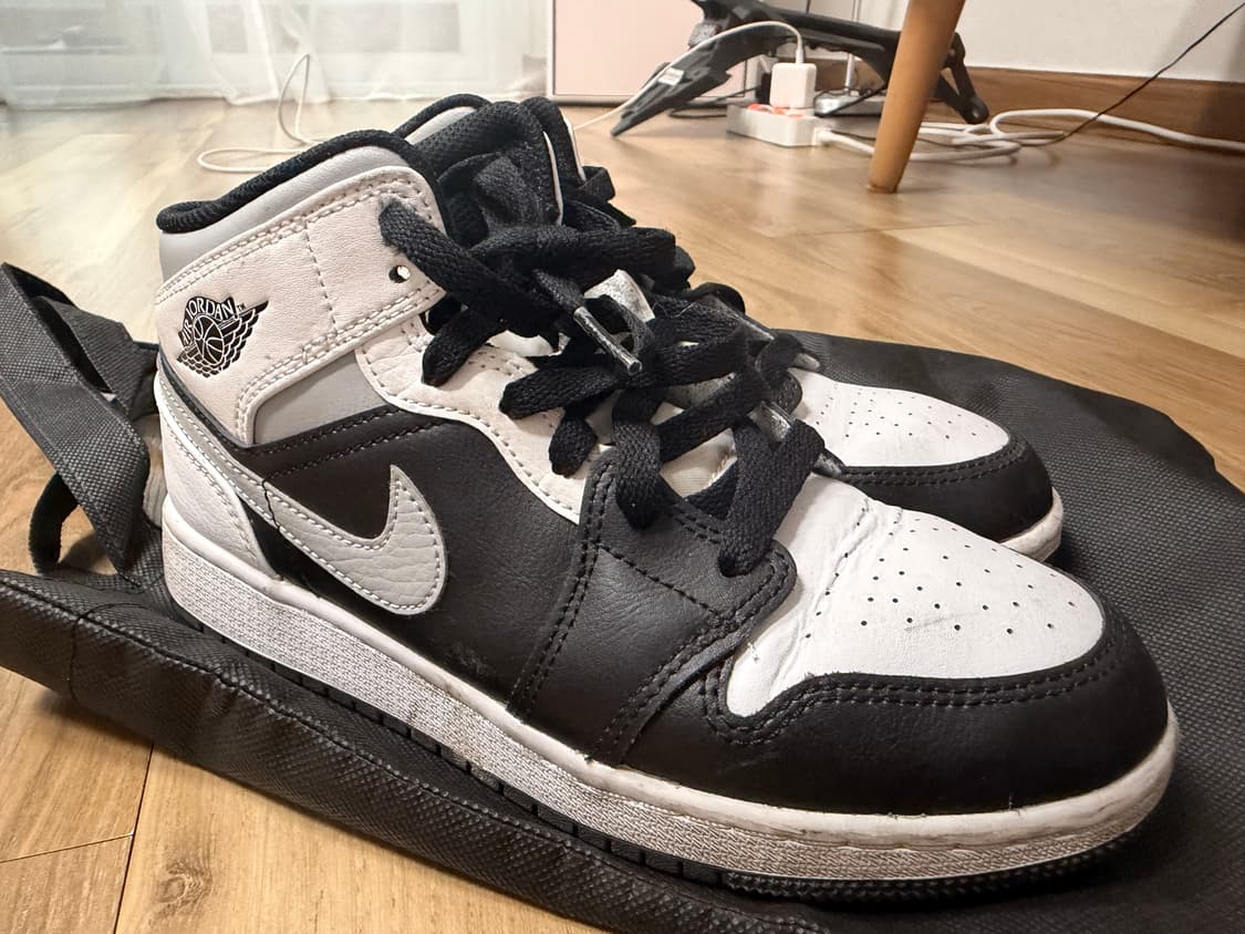 나이키 에어조던1 미드 화이트 쉐도우 상품이미지2