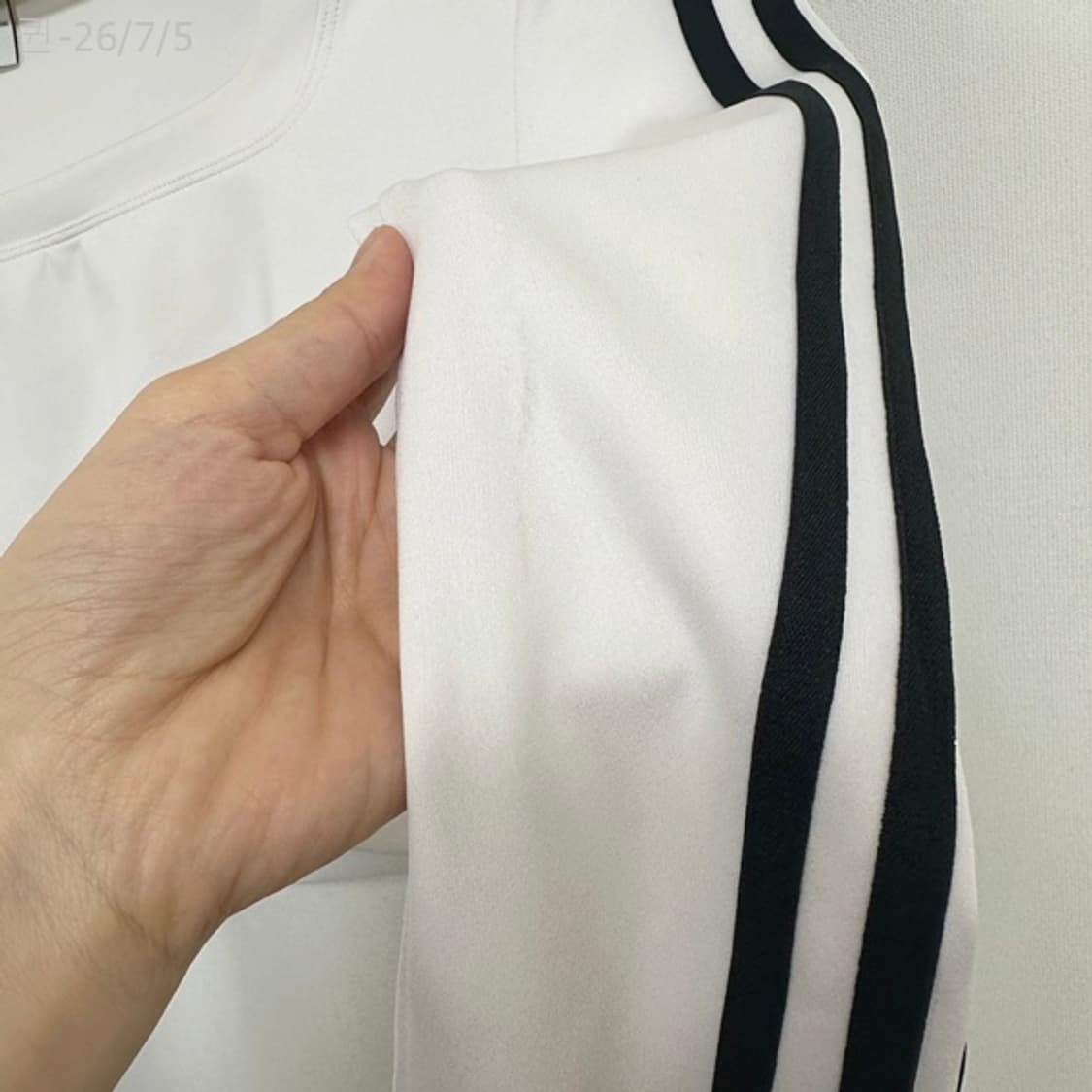 아디다스 여자 크롭 운동복 긴팔티 스판화이트 S 90 상품이미지4