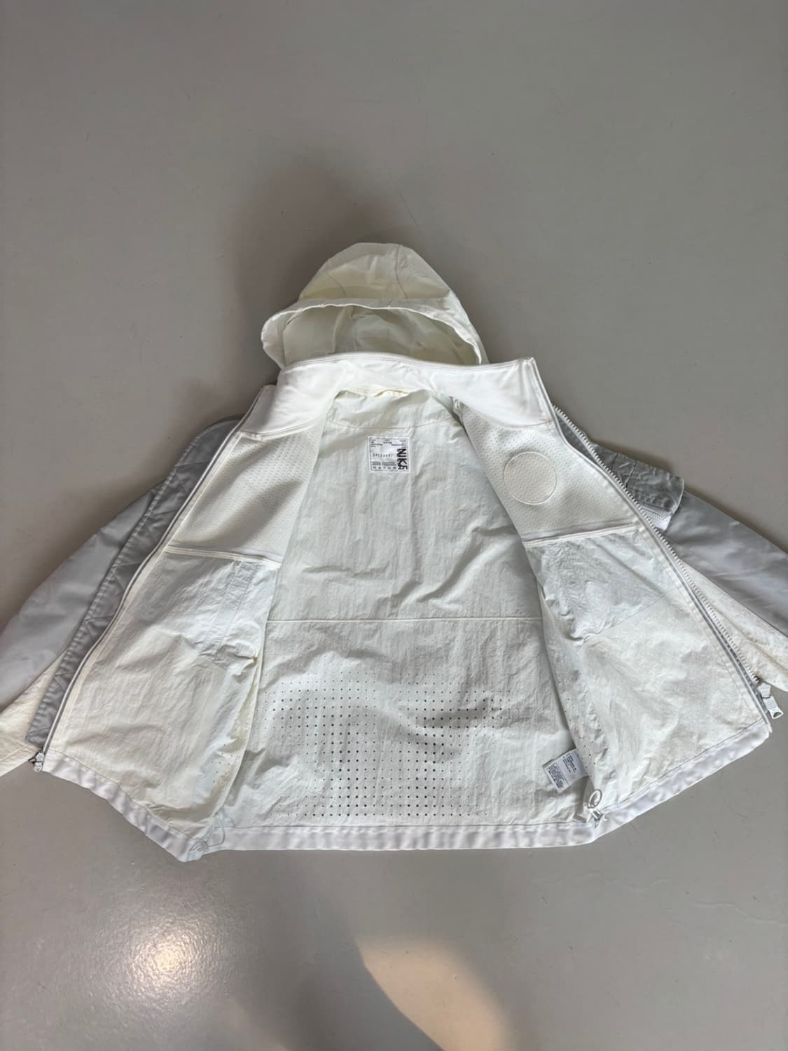 Sacai X Nike Layered Nylon Jacket 상품이미지6