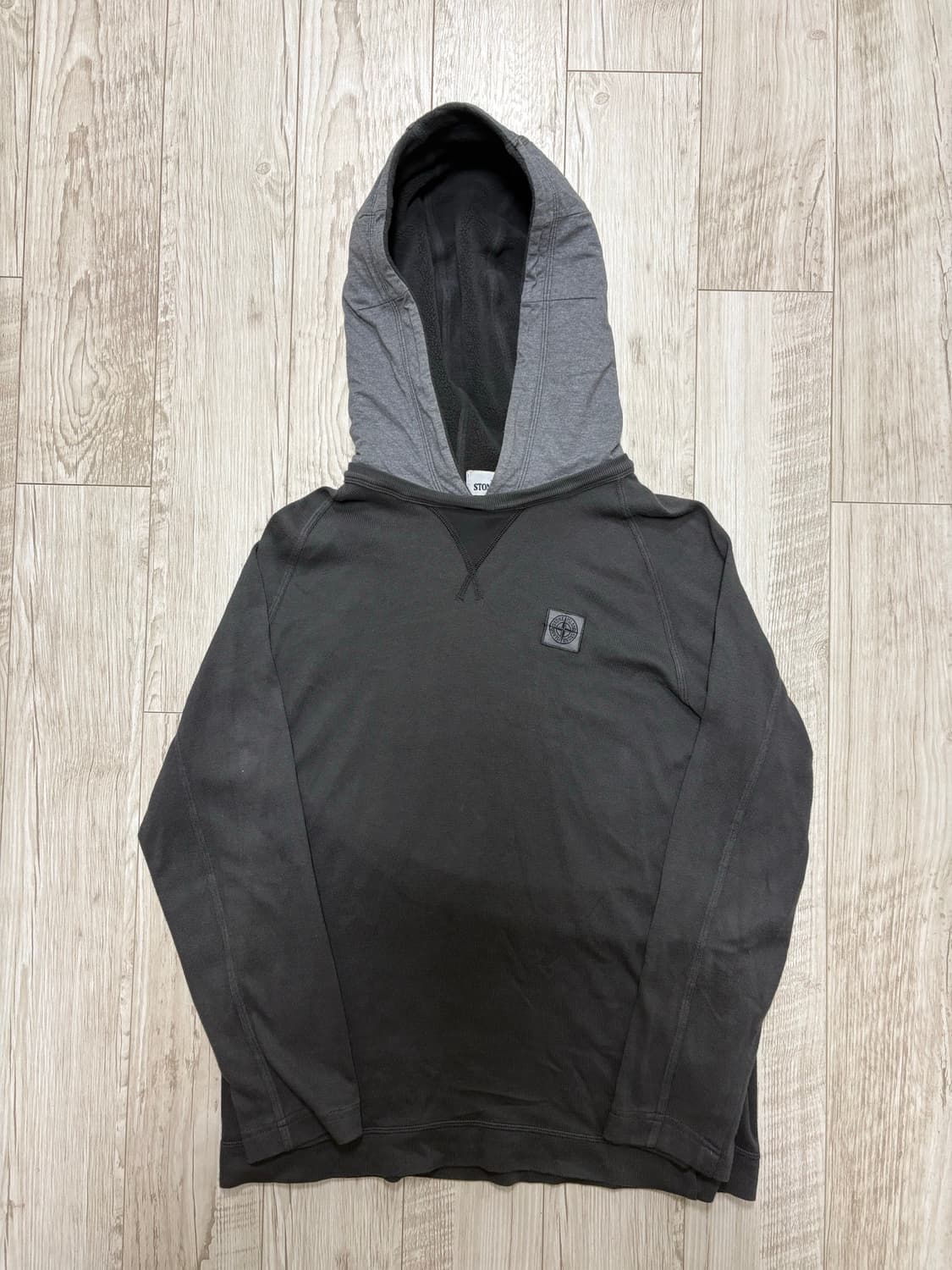 스톤아일랜드 후드 롱슬리브 L 상품이미지1