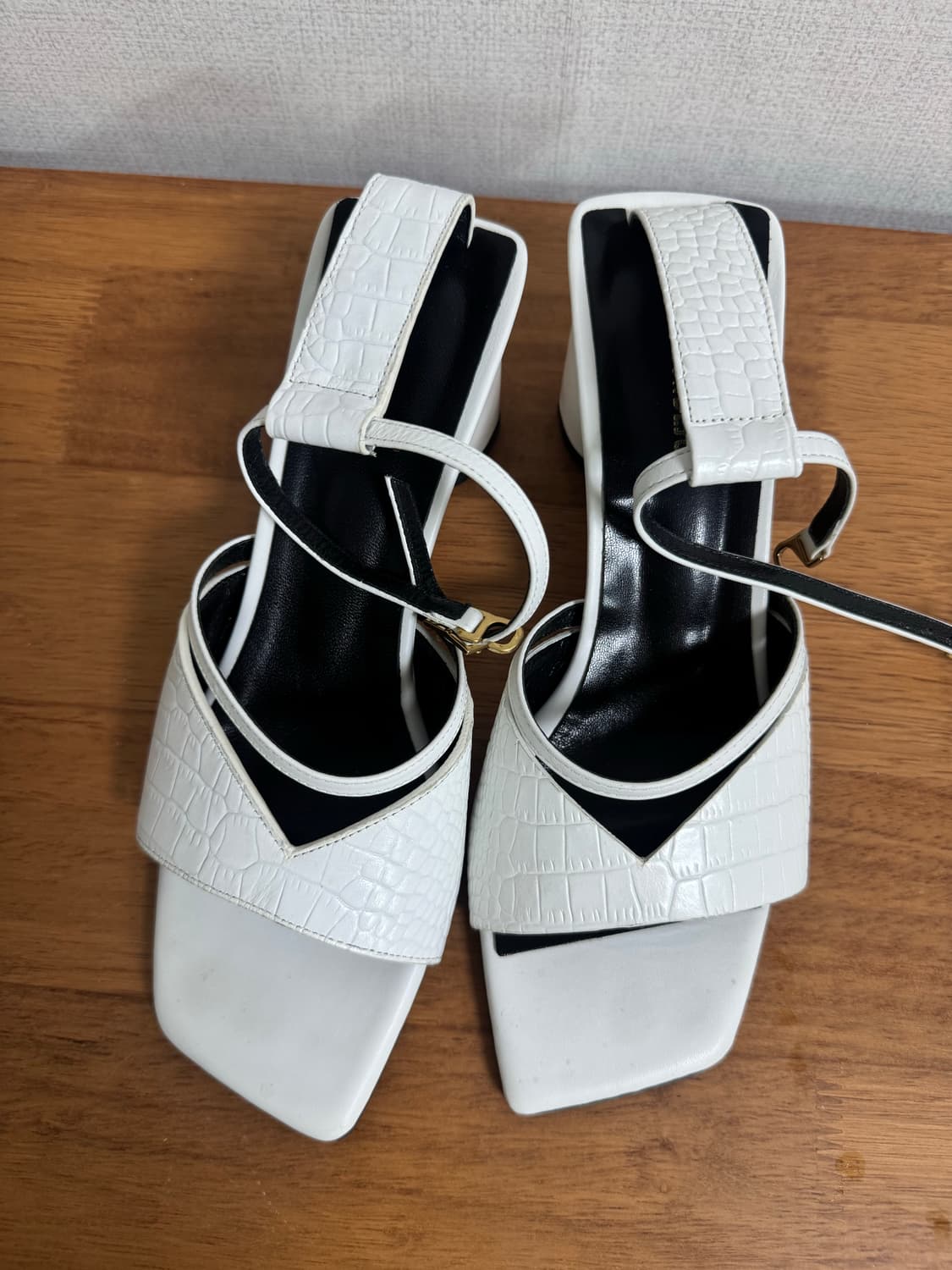 살롱드쥬 화이트 크로커 스트랩 샌들 235 SALONDEJU 상품이미지3