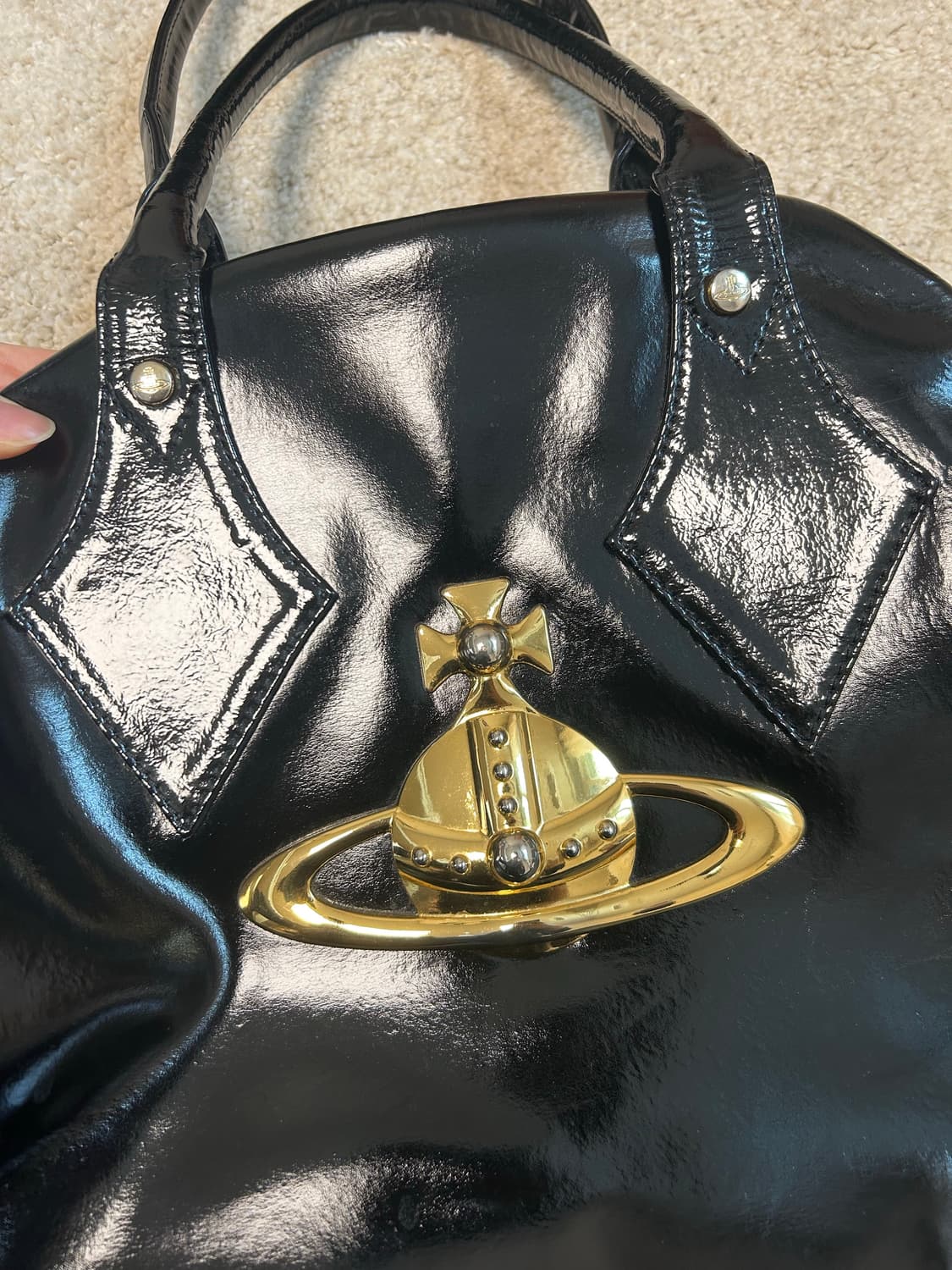 비비안웨스트우드 에나멜 종가방 숄더백 토트백 상품이미지4