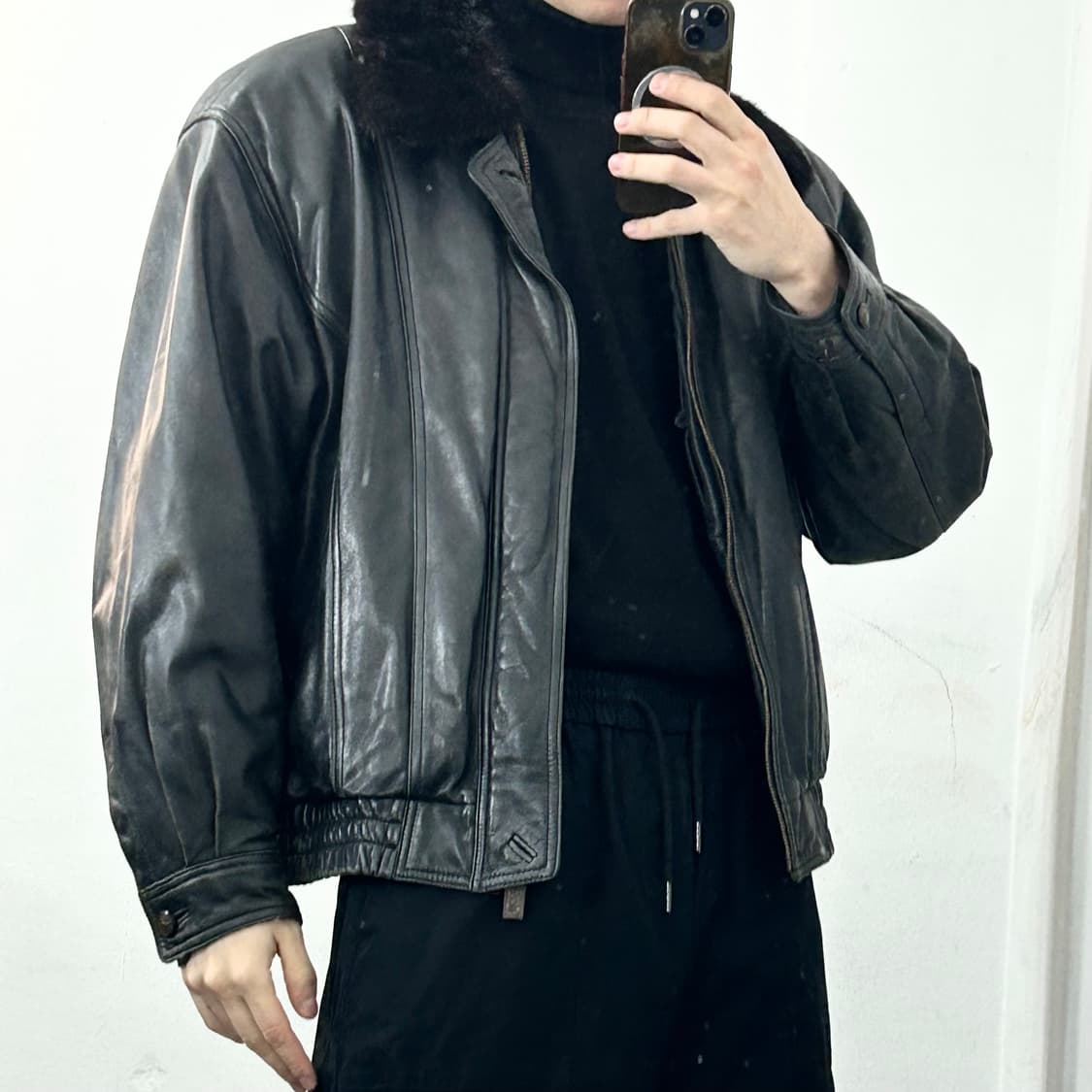 입생로랑 90s 양가죽 퍼카라 봄버 자켓 상품이미지3