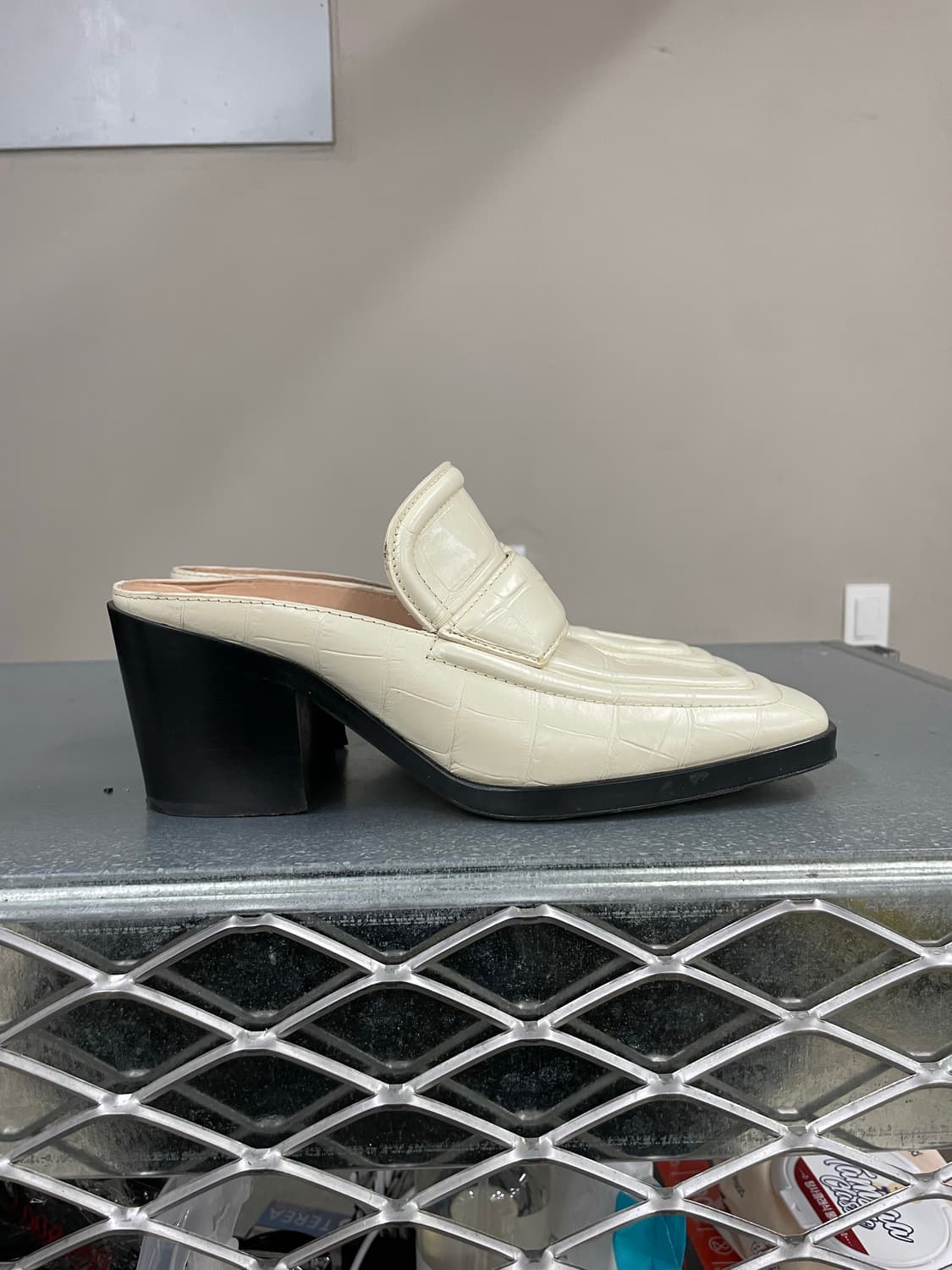 보테가 베네타 오프화이트 크록 힐 뮬 EU37.5 (gr-3753) 상품이미지4