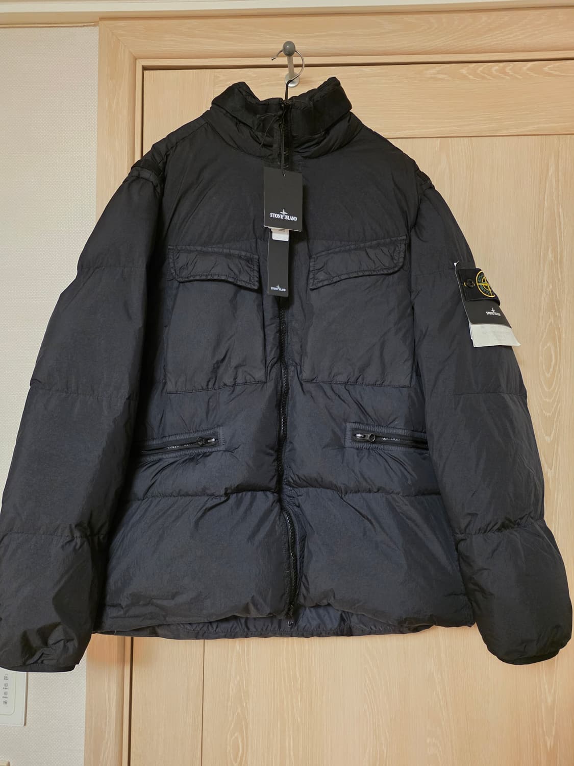 [L] 22FW 스톤아일랜드 크링클랩스 논 후드 다운 패딩 상품이미지2