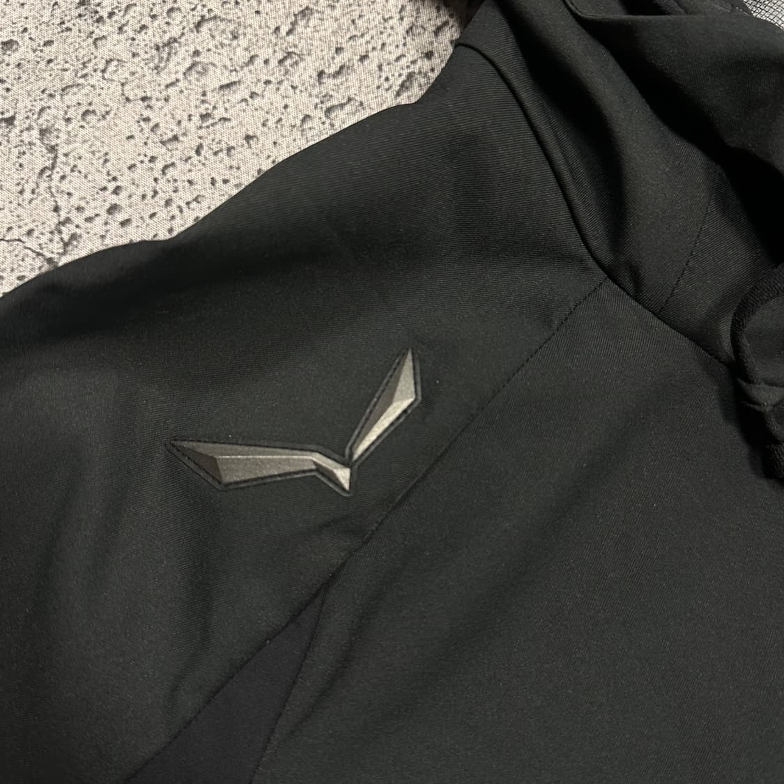 ✨ (바배) 살레와 고어텍스 블랙 바람막이 상품이미지3