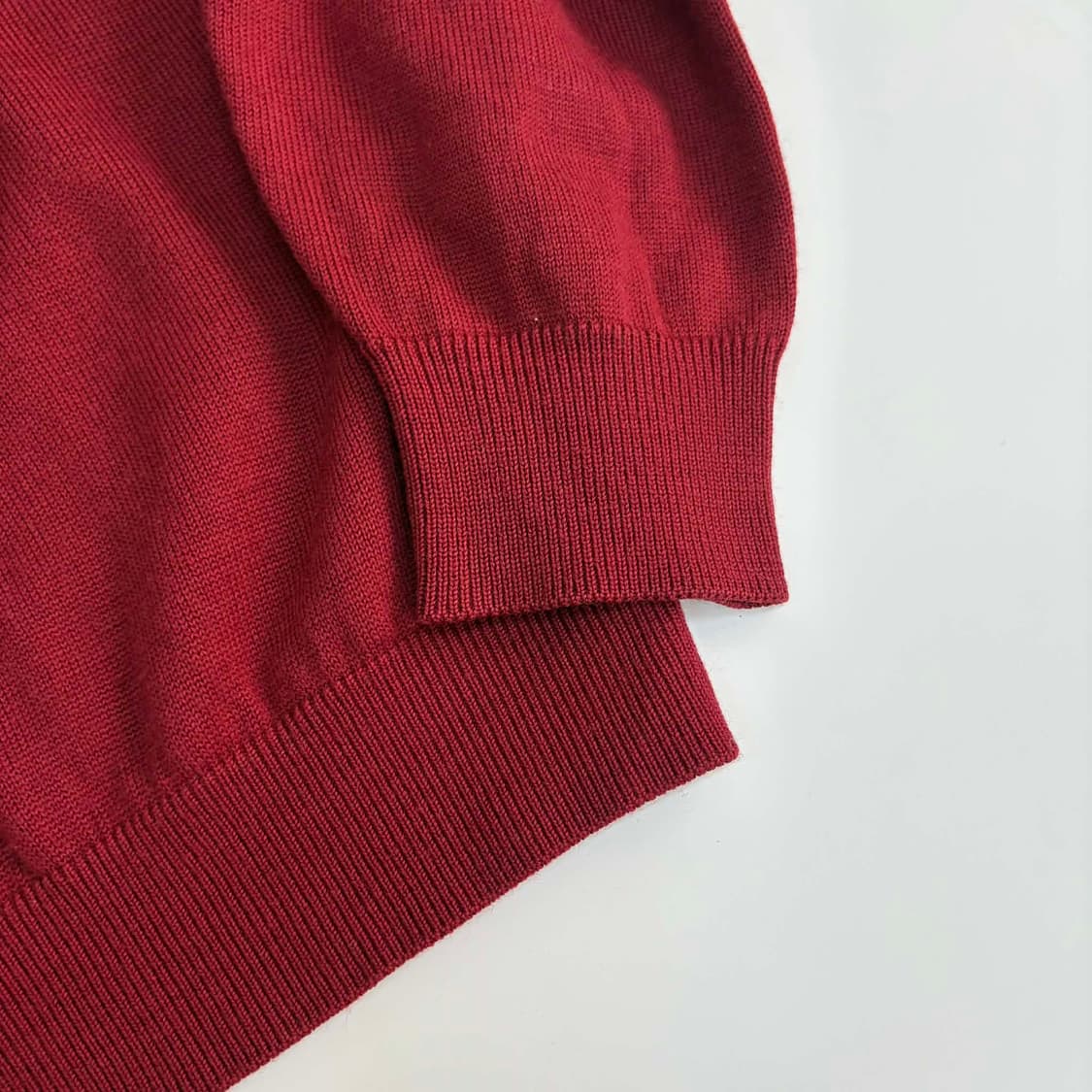 [100] 발렌시아가 레드 홀인원 스퀘어 크루넥 니트 스웨터 상품이미지4