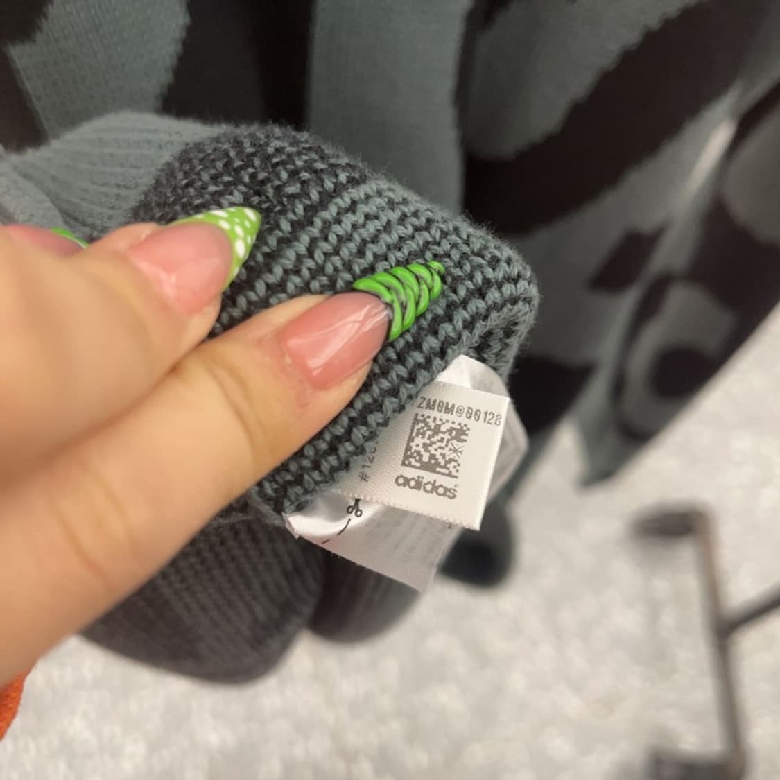 아디다스 오리지널스 스트릿 힙합 로고플레이 니트 L C08880 상품이미지7