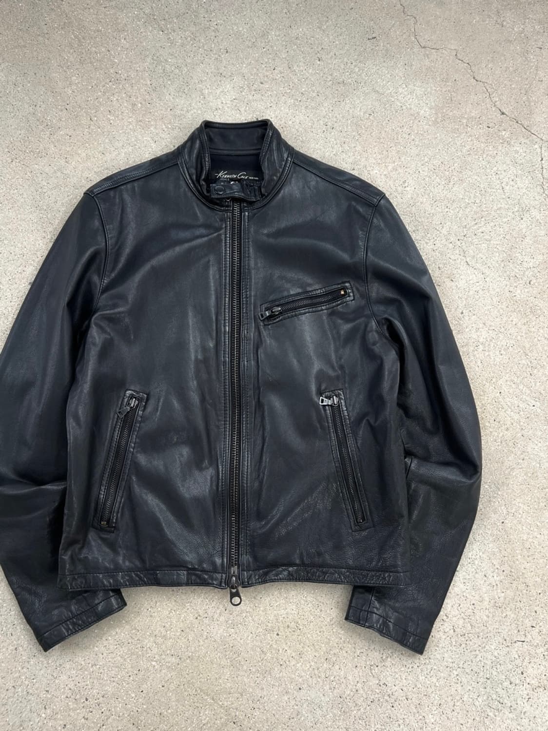 케네스콜 카우 레더 하이넥 자켓 상품이미지1