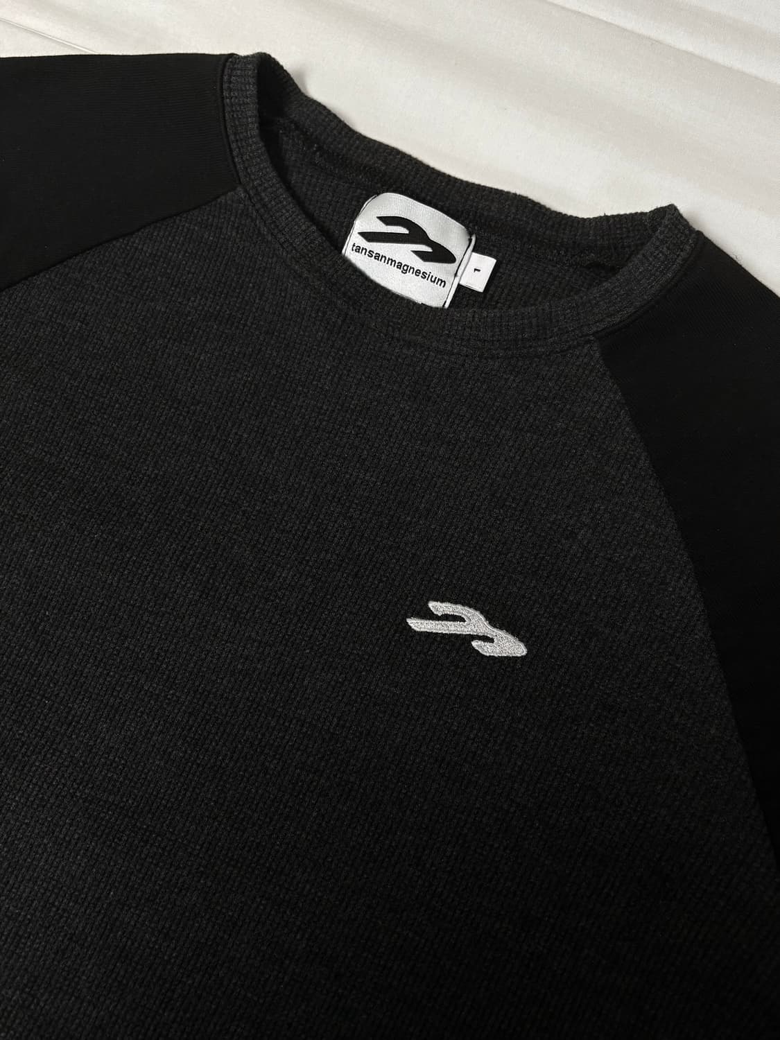 탄산마그네슘 나그랑 스타 패치 롱슬리브 블랙 상품이미지4