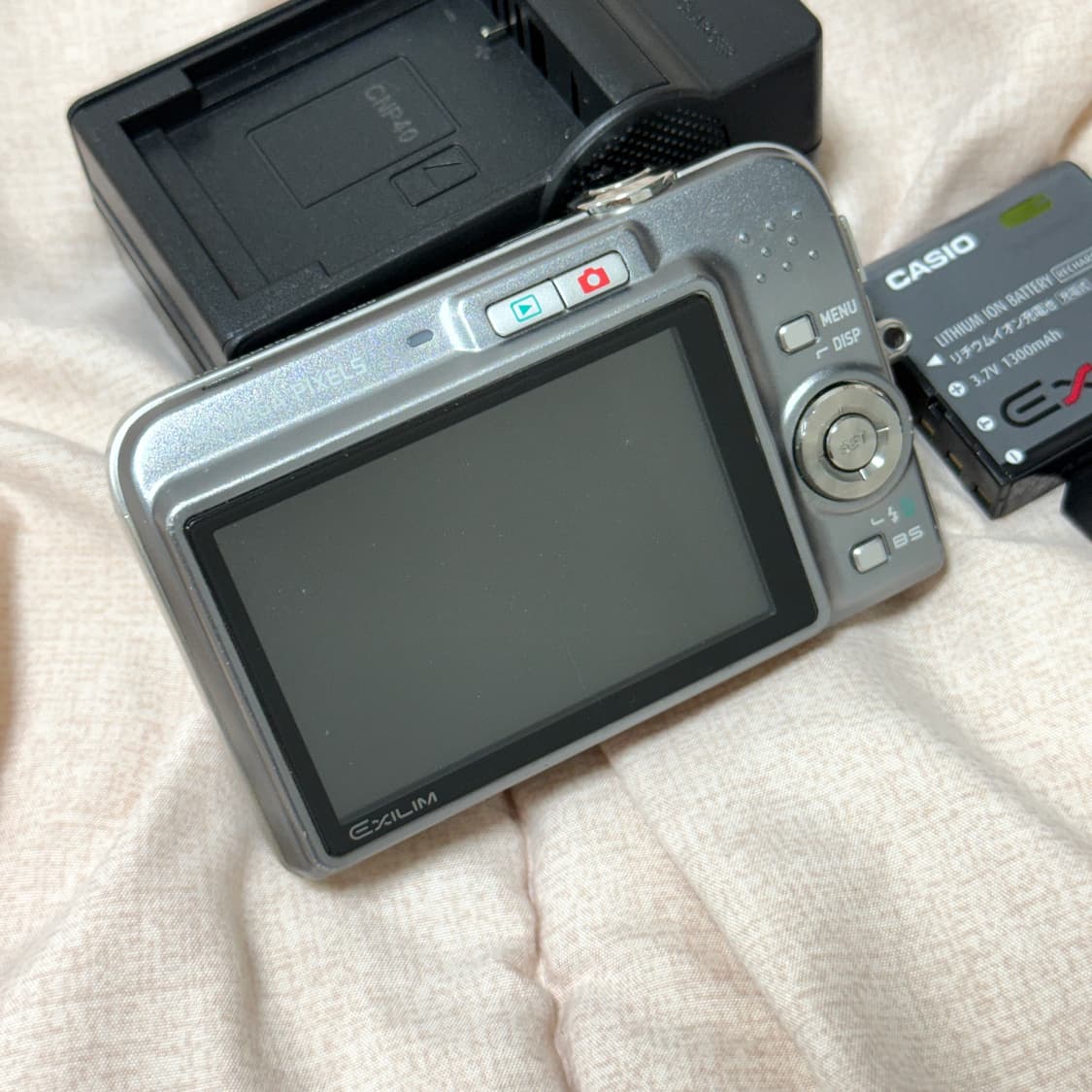 르세라핌 홍은채 카메라 카시오 casio 엑슬림 ex-z1080 상품이미지3