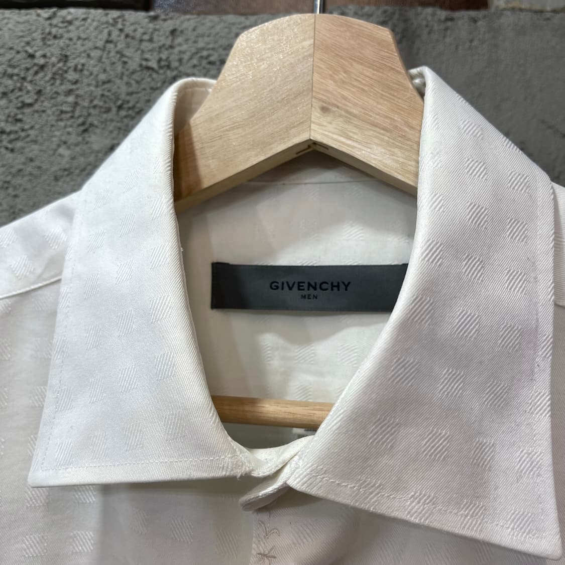 지방시 패턴 와이셔츠 상품이미지2