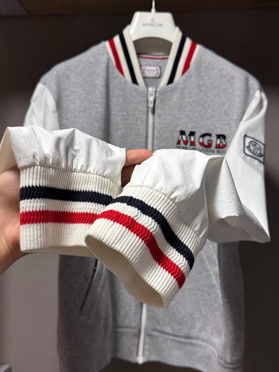 몽클레어 감마블루 자수 로고 자켓 그레이 L  상품이미지6