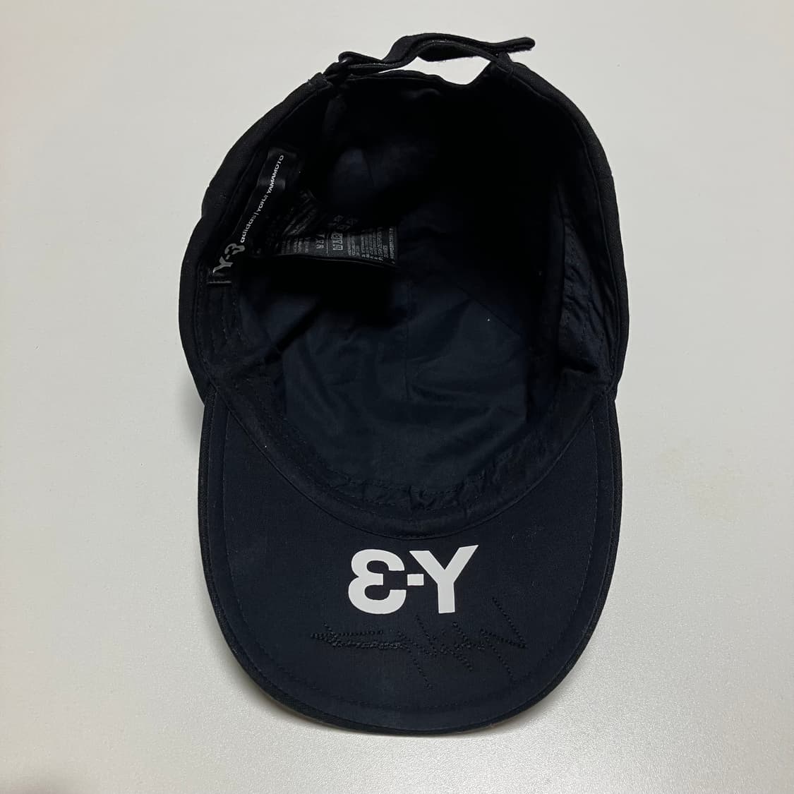 Y-3 요지야마모토 자수 볼캡 모자 Black 상품이미지4