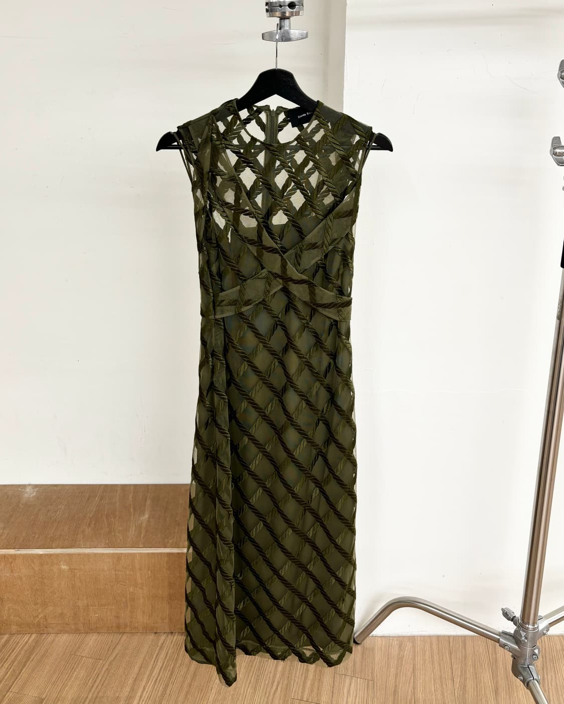 시몬 로샤 카키 슬리브리스 원피스 상품이미지1