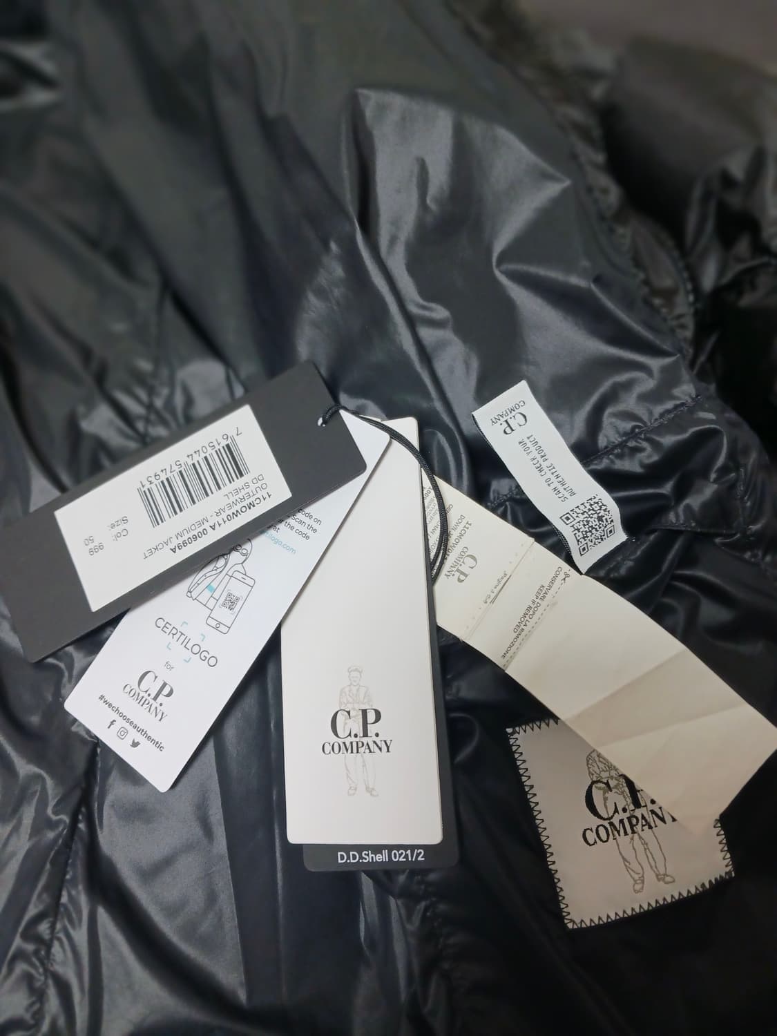 새상품급 정품 dd쉘 패딩 블랙 50사이즈 상품이미지3