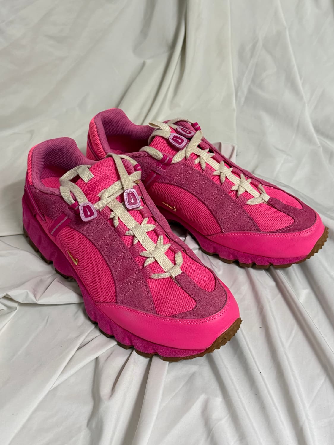 나이키 x 자크뮈스 에어 휴마라 LX 핑크 플래쉬 상품이미지1