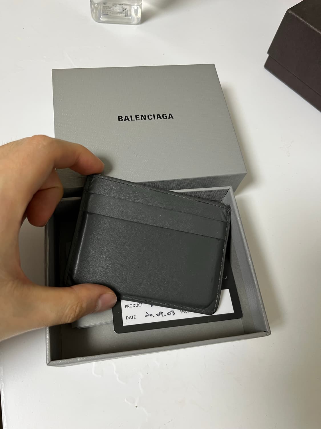 발렌시아가 로고 지갑 상품이미지2