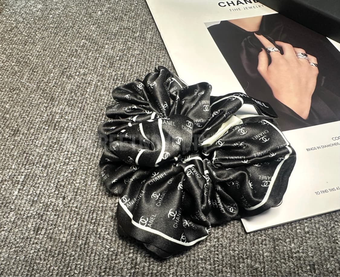 샤넬 헤어슈슈 블랙 상품이미지2