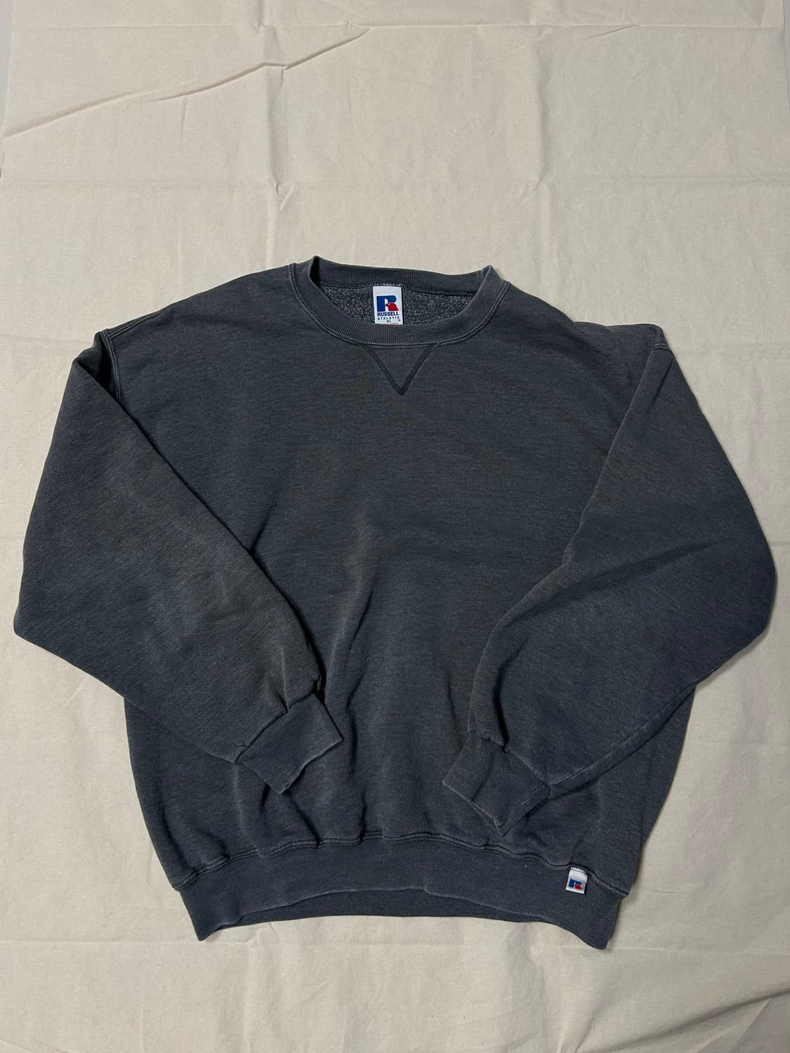 러셀 크루넥 판매합니다! 상품이미지1