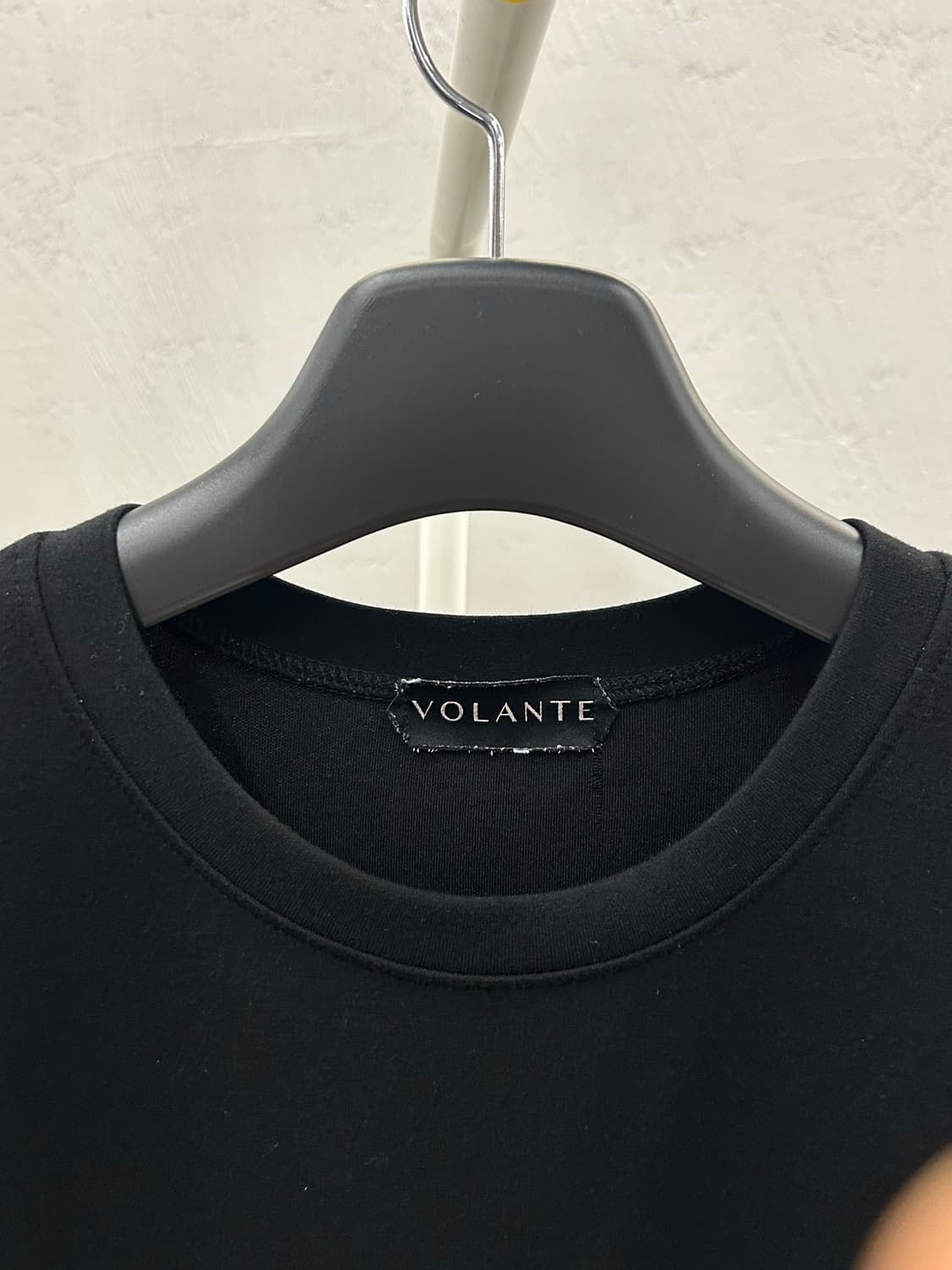 VOLANTE(볼란테) 검정색 반팔 티셔츠 상품이미지4