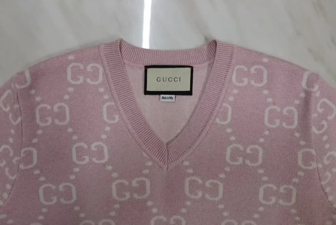 구찌 GG로고 여성 남성 긴팔 브이넥 니트 S 사이즈  상품이미지4