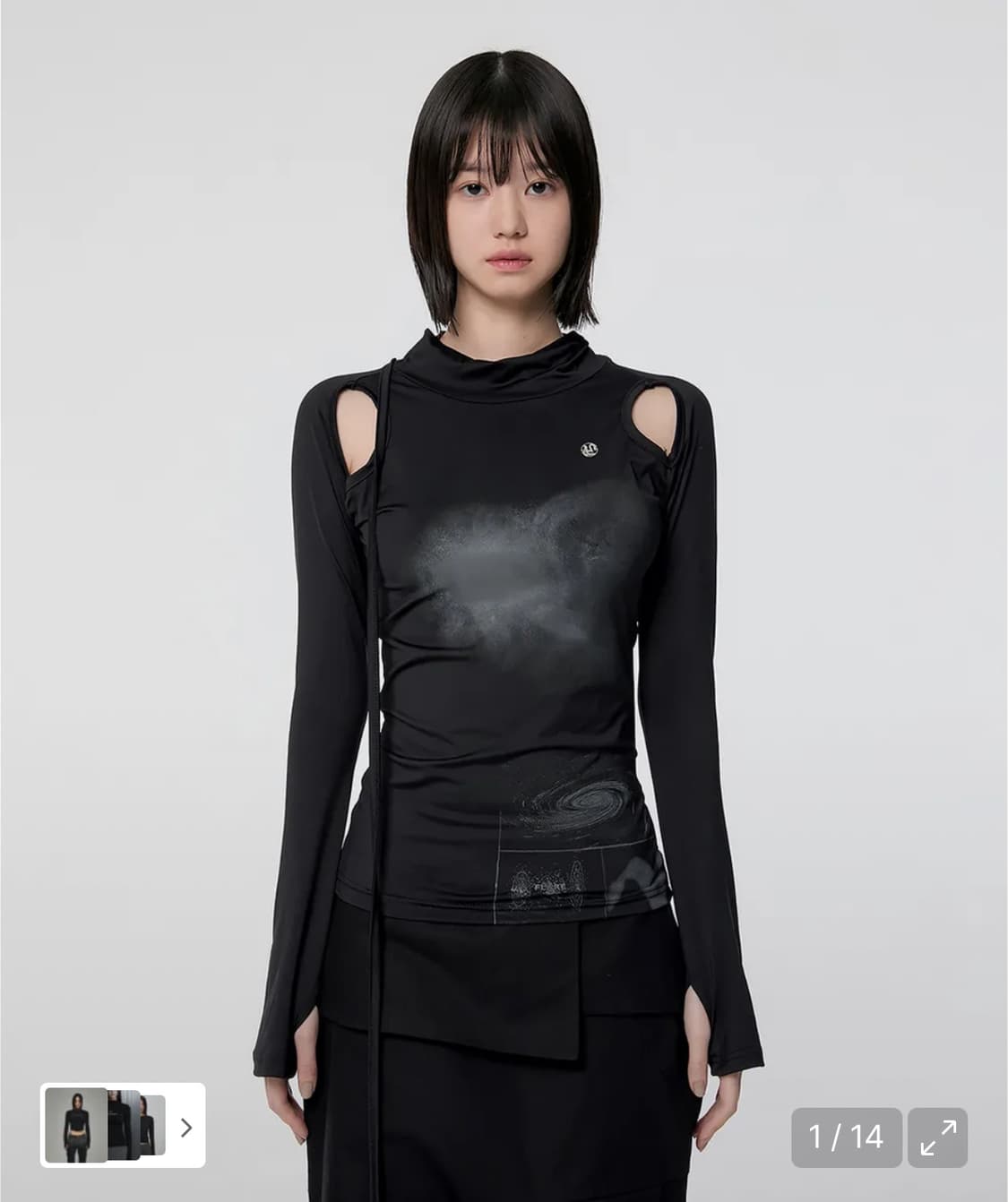 플레어업 컷아웃 터틀넥 롱슬리브 상품이미지1