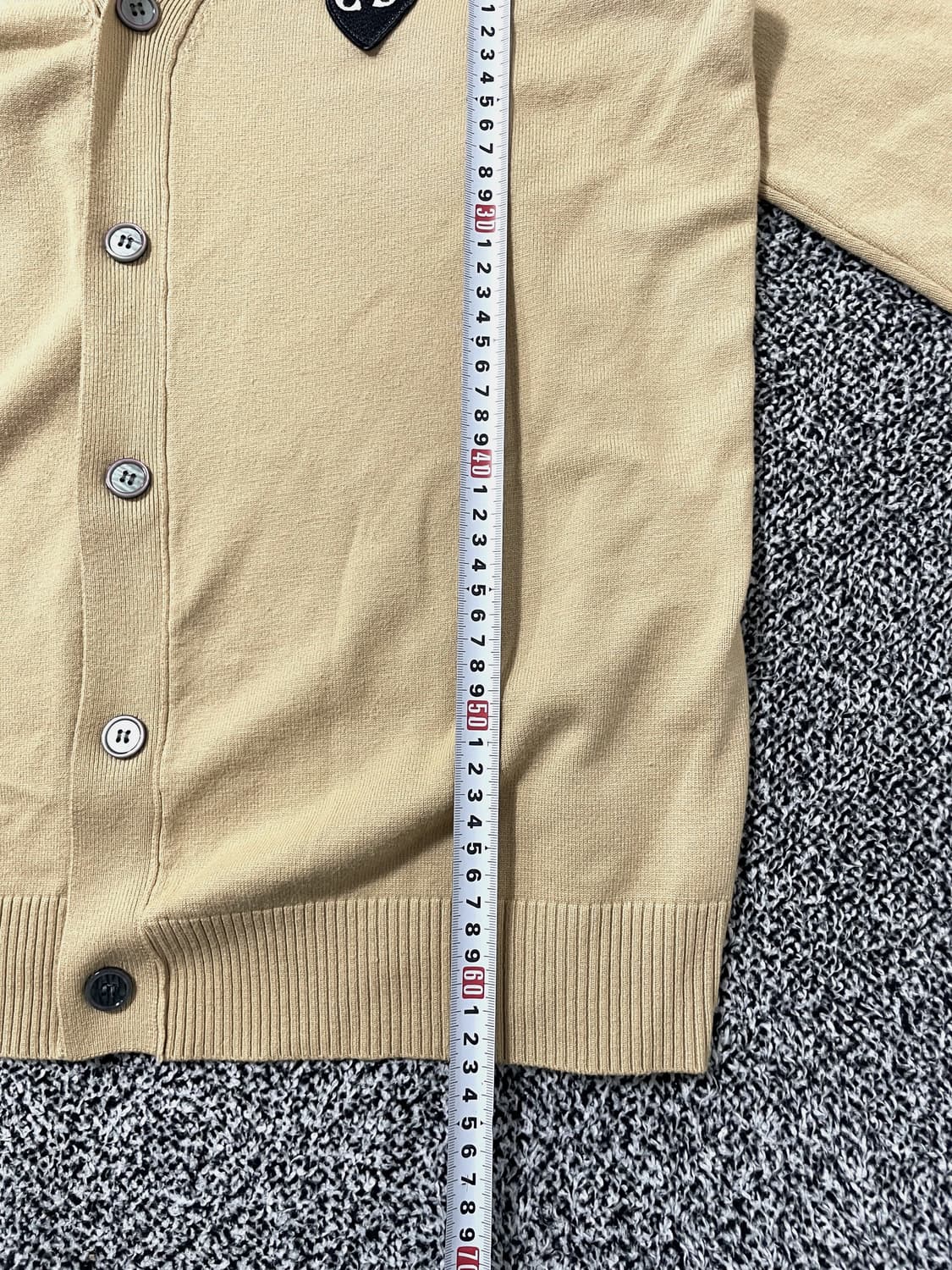 빈티지9. 꼼데가르송 플레이 울 가디건 하트 와펜 니트 가디건 베이지 상품이미지6