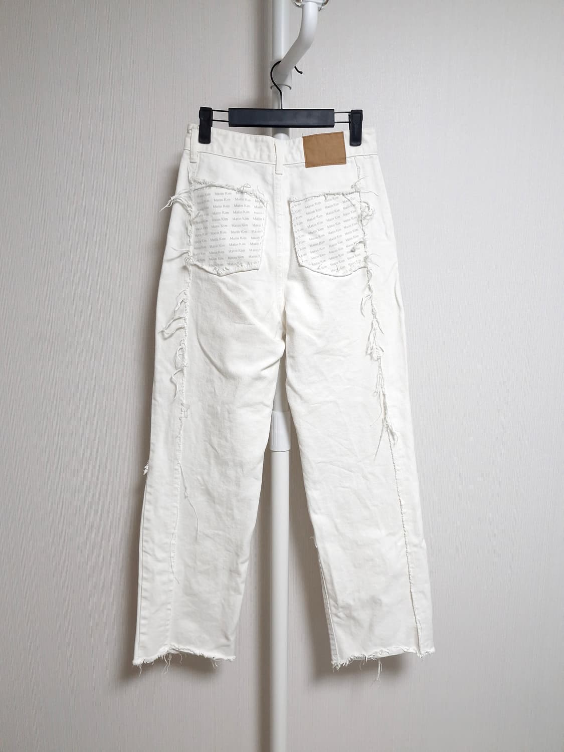 Matin Kim 마뗑킴 커브 디테일 데님팬츠 상품이미지3