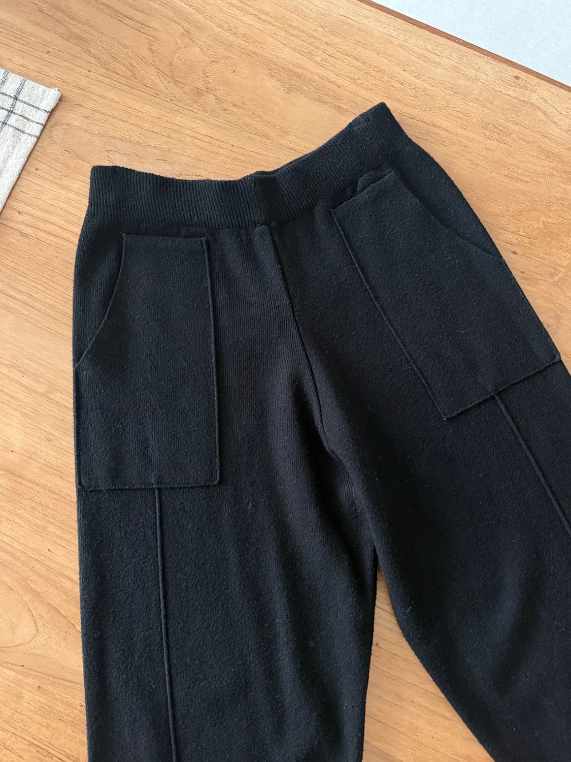 플리츠미 블랙 포켓 니트 조거팬츠 상품이미지1