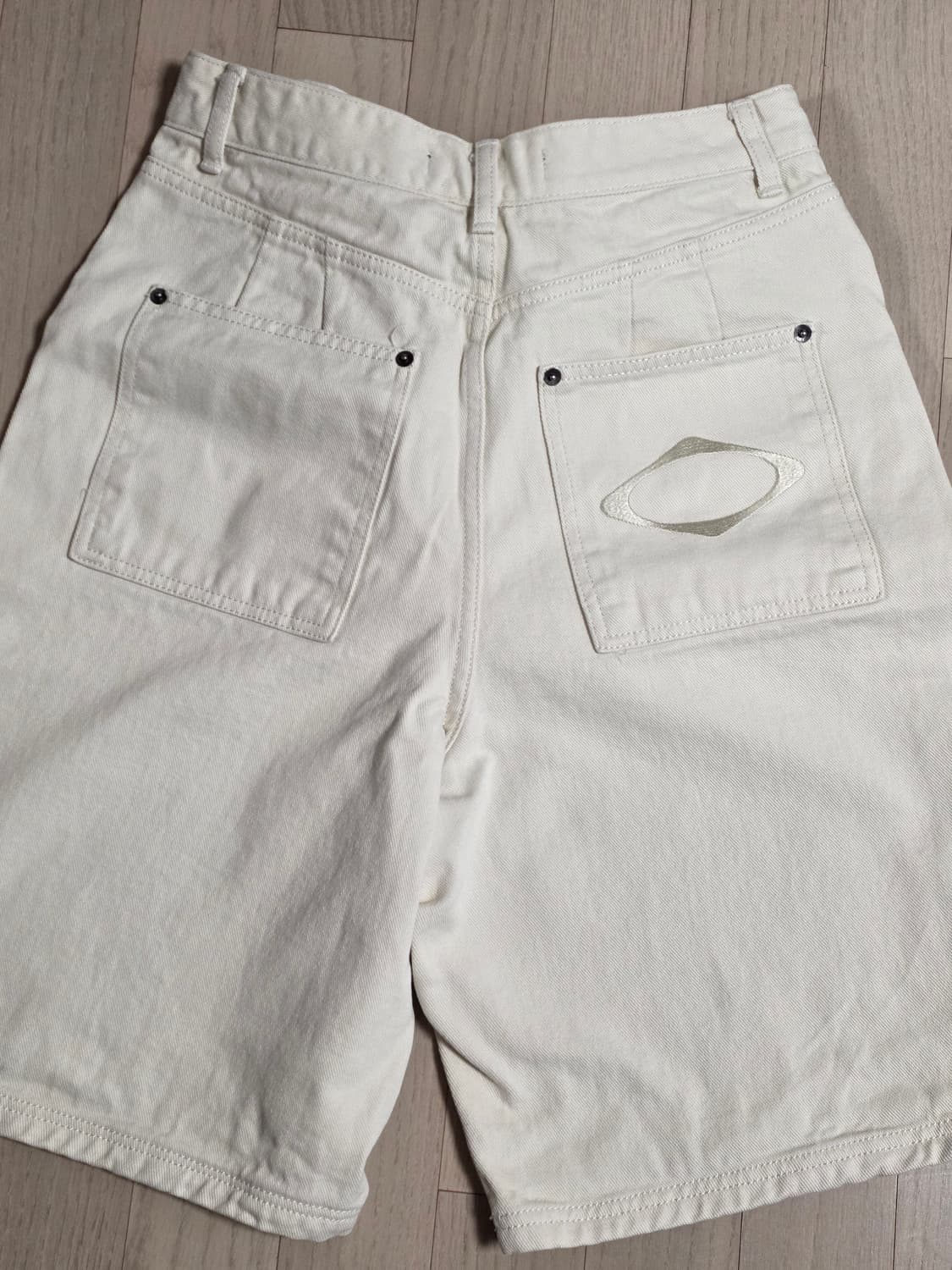 Mischief 반바지 - m size 상품이미지1