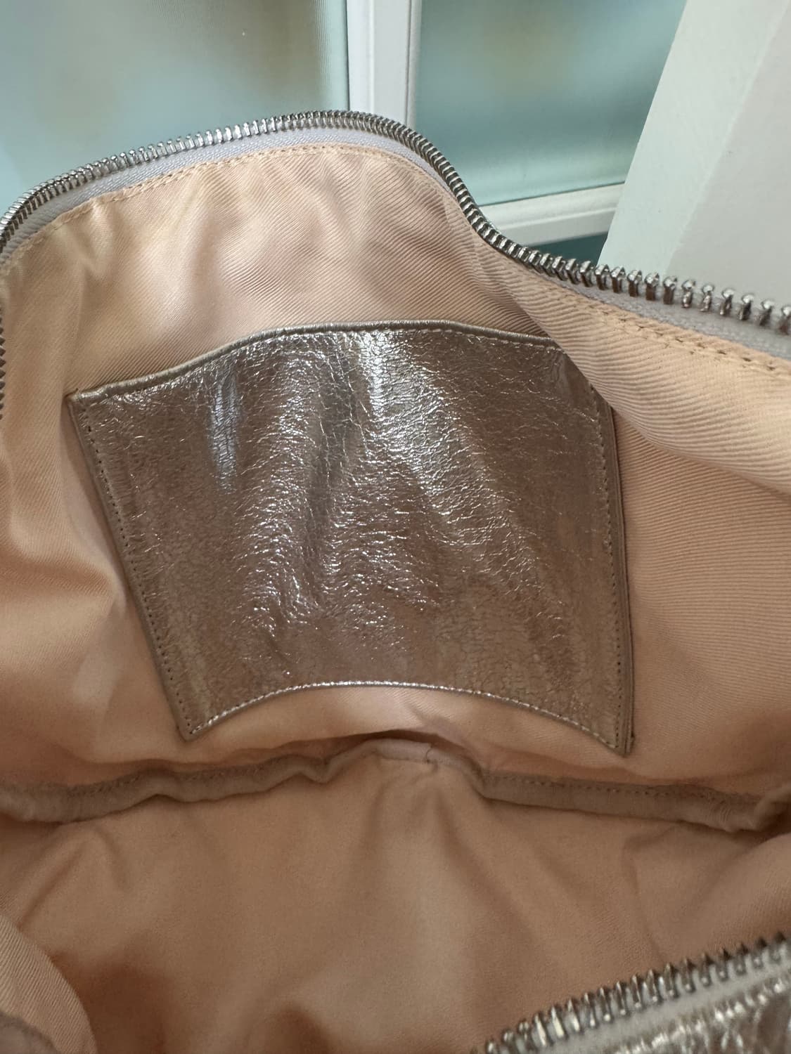 이에이에 숄더백 상품이미지3