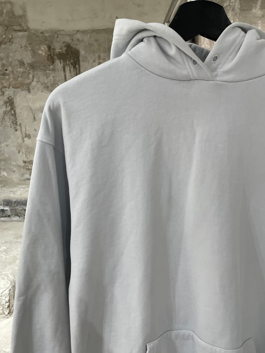 발렌시아가 17F/W 화이트 백 로고 아키타입 후디 상품이미지3