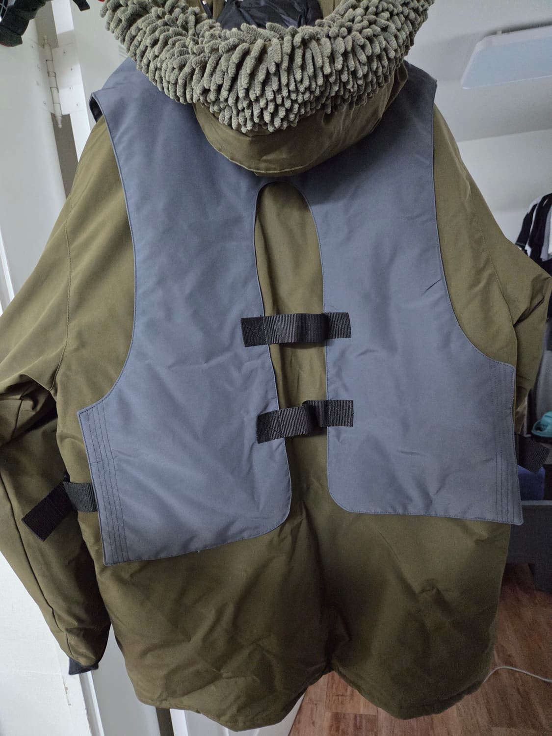 캐나다구스 콜라보 살레헤 벰버리 익스페디션 파카 새제품 상품이미지2