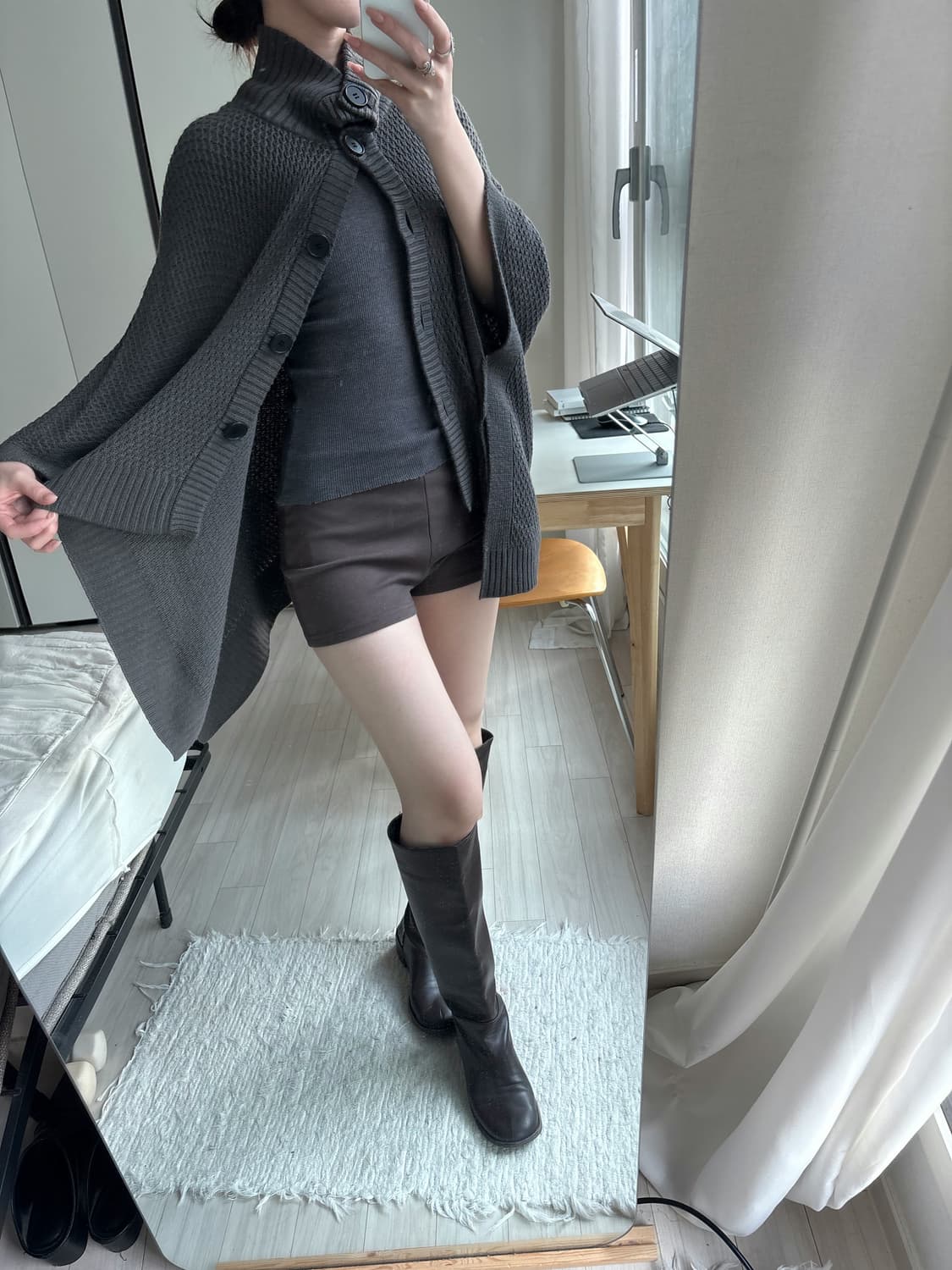 Flowing Charcoal Cape Knit 상품이미지5