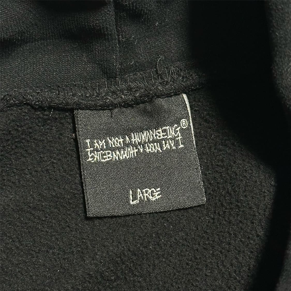 아임낫어휴먼비잉 로고 후드티 상품이미지3