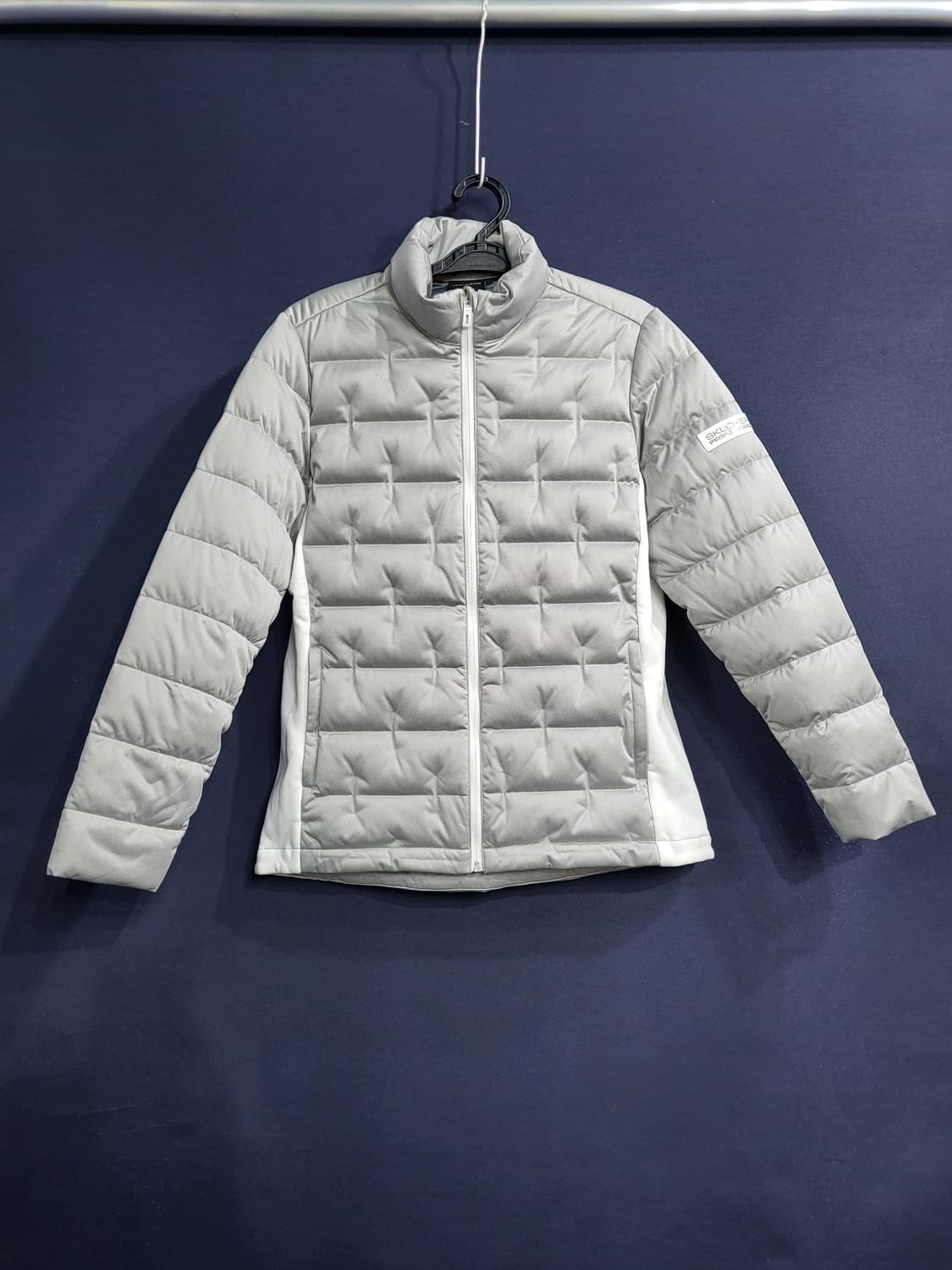 스케쳐스 구스다운 경량패딩 상품이미지1