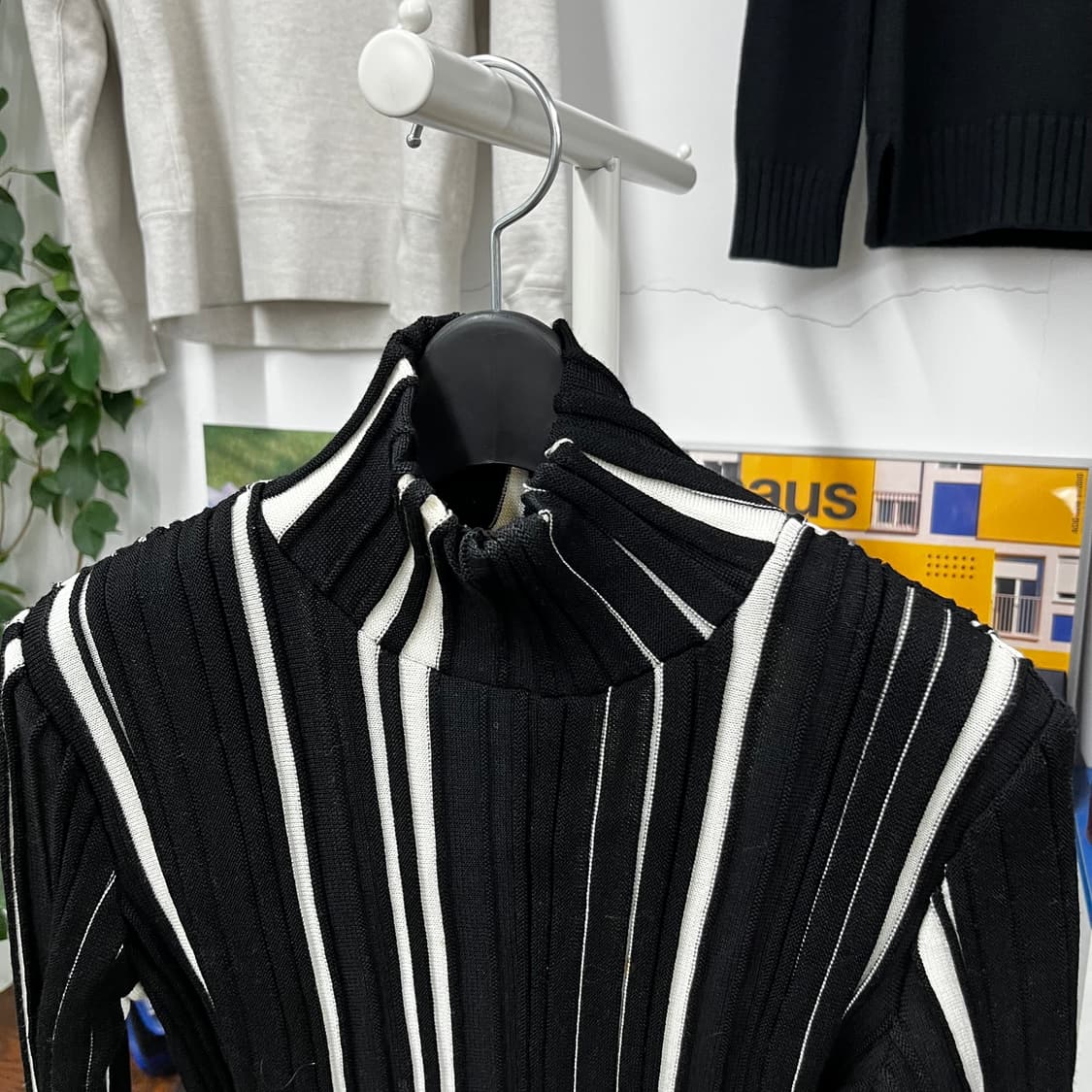 아키라나카 터틀넥 플리츠 울니트 2 상품이미지2