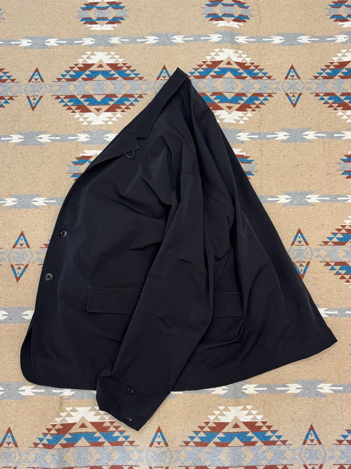 [M] 다이와피어39 테크 루즈 2B 자켓 트윌 블랙 상품이미지9