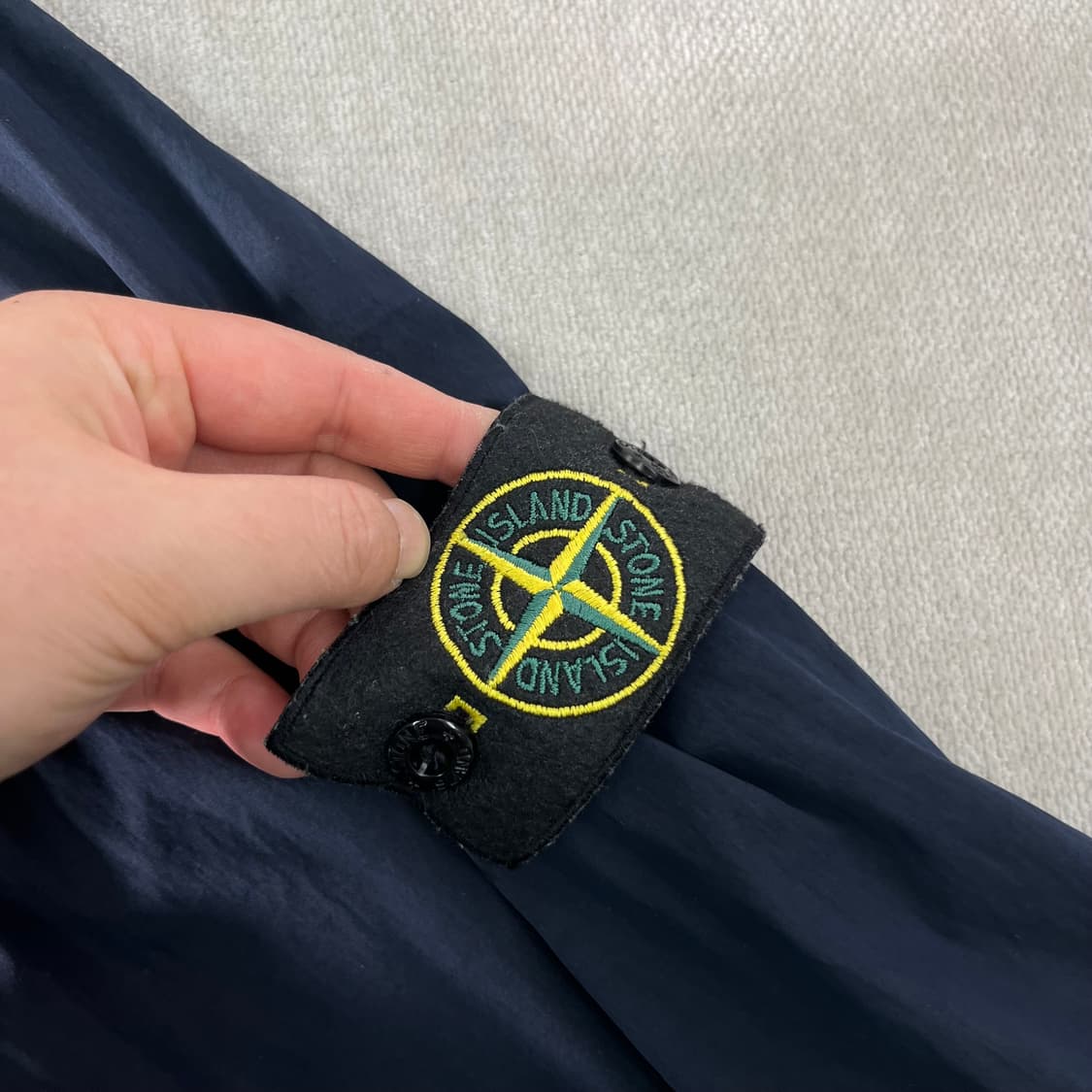 105 스톤아일랜드 20FW 나일론 오버셔츠 자켓 상품이미지4