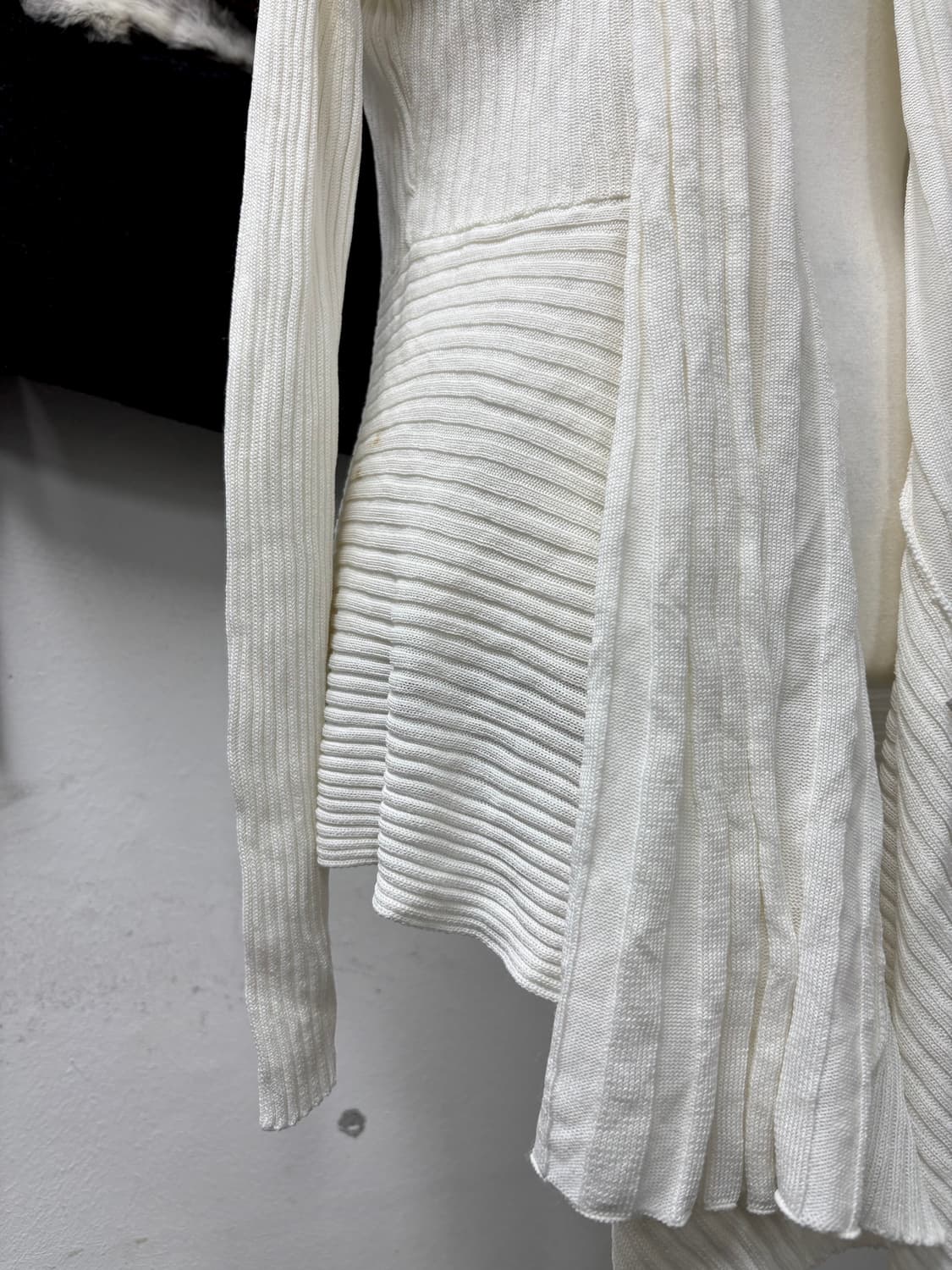 “Vintage” 00s White Draped Cardigan 상품이미지4