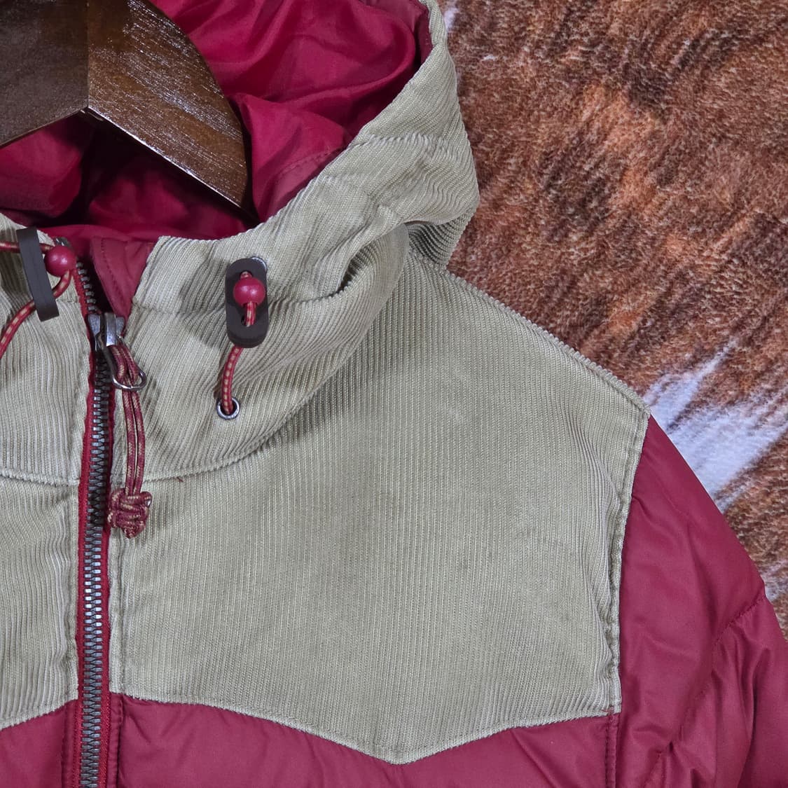 리바이스 코듀로이 배색 버건디 경량 패딩 상품이미지2